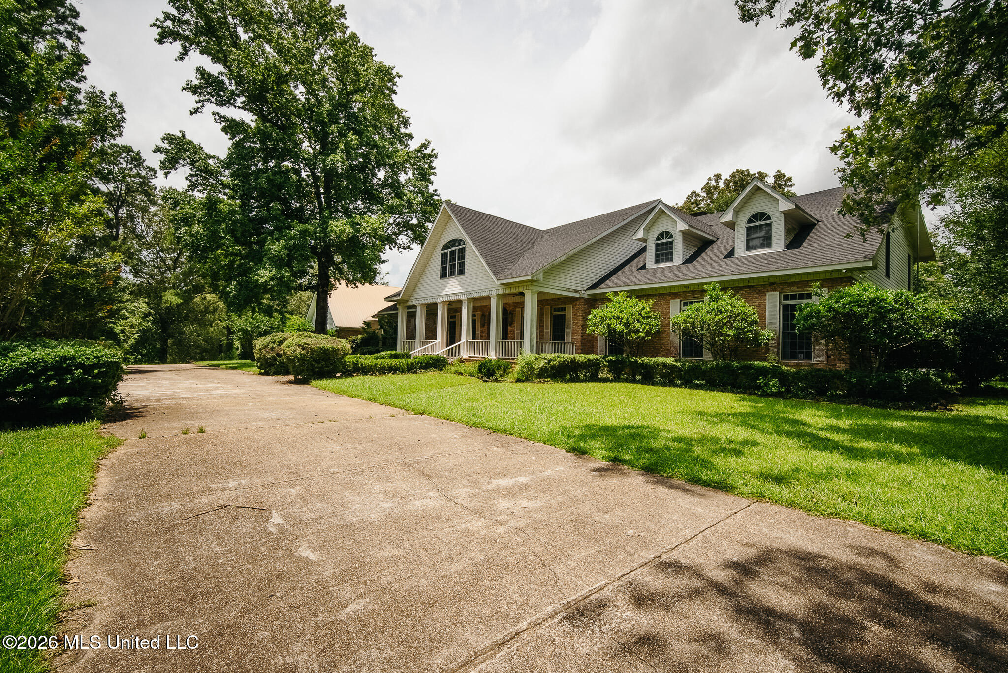 2139 Warren Hood Road Property Photo 3