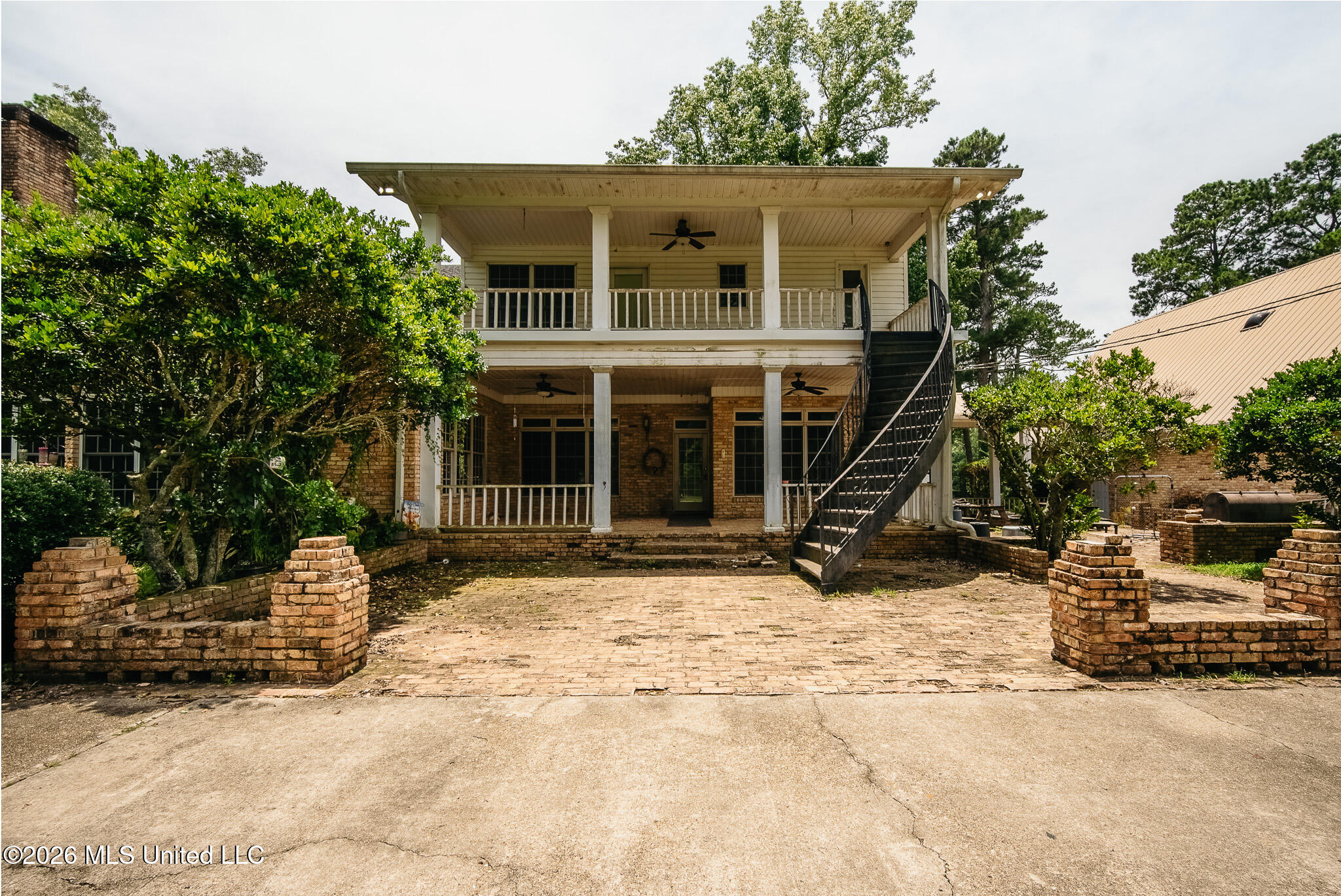 2139 Warren Hood Road Property Photo 8