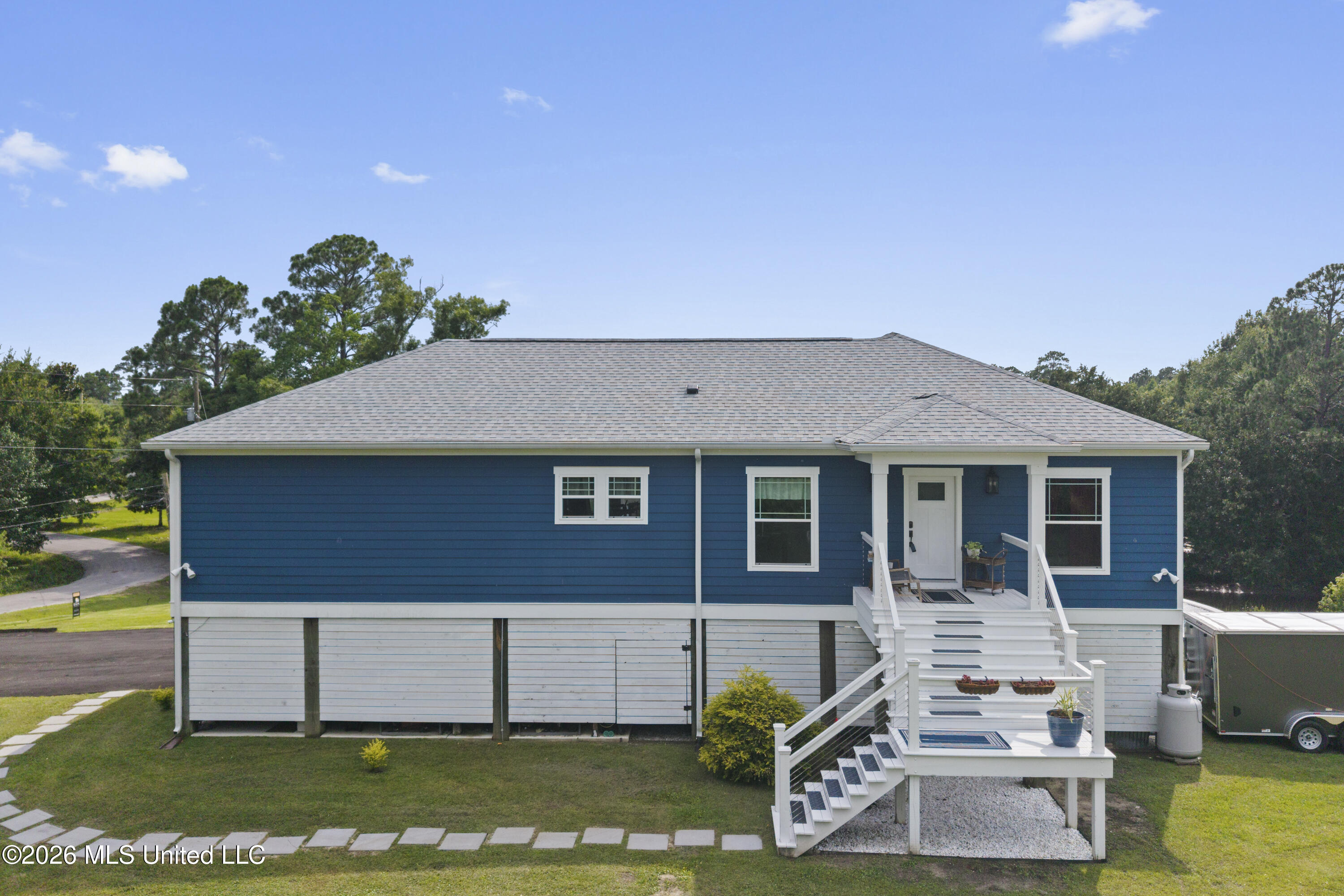 15520 Needle Street Property Photo 2
