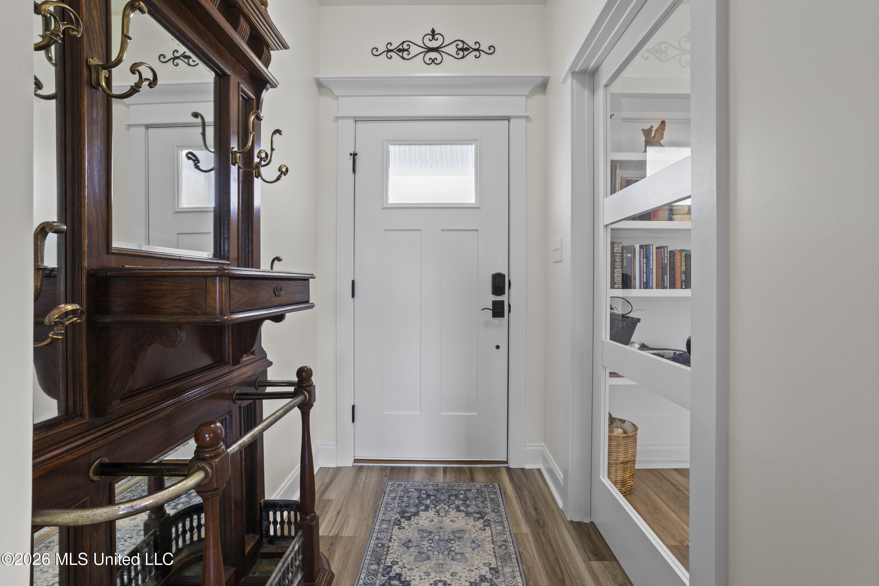 15520 Needle Street Property Photo 5