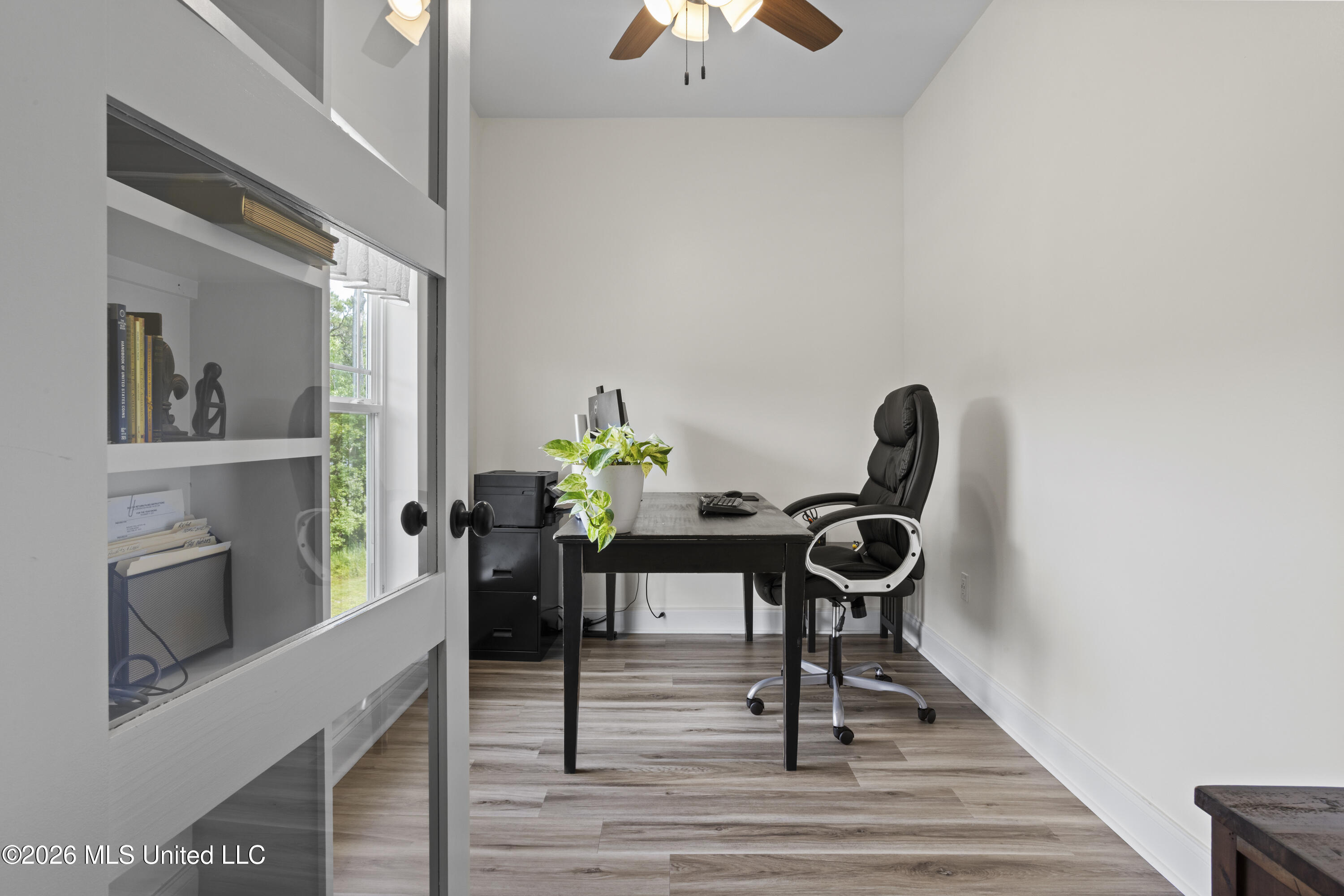 15520 Needle Street Property Photo 6