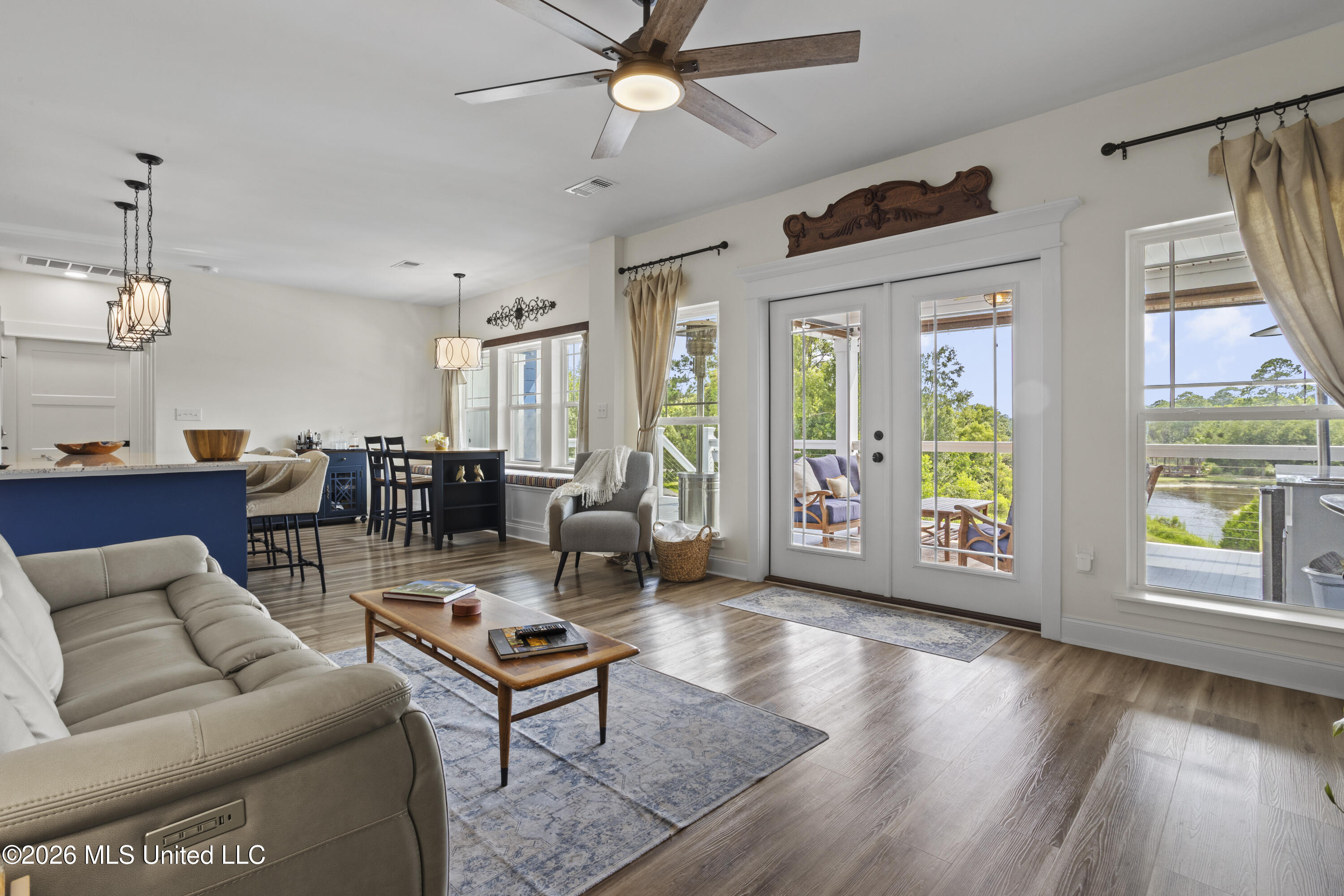 15520 Needle Street Property Photo 8