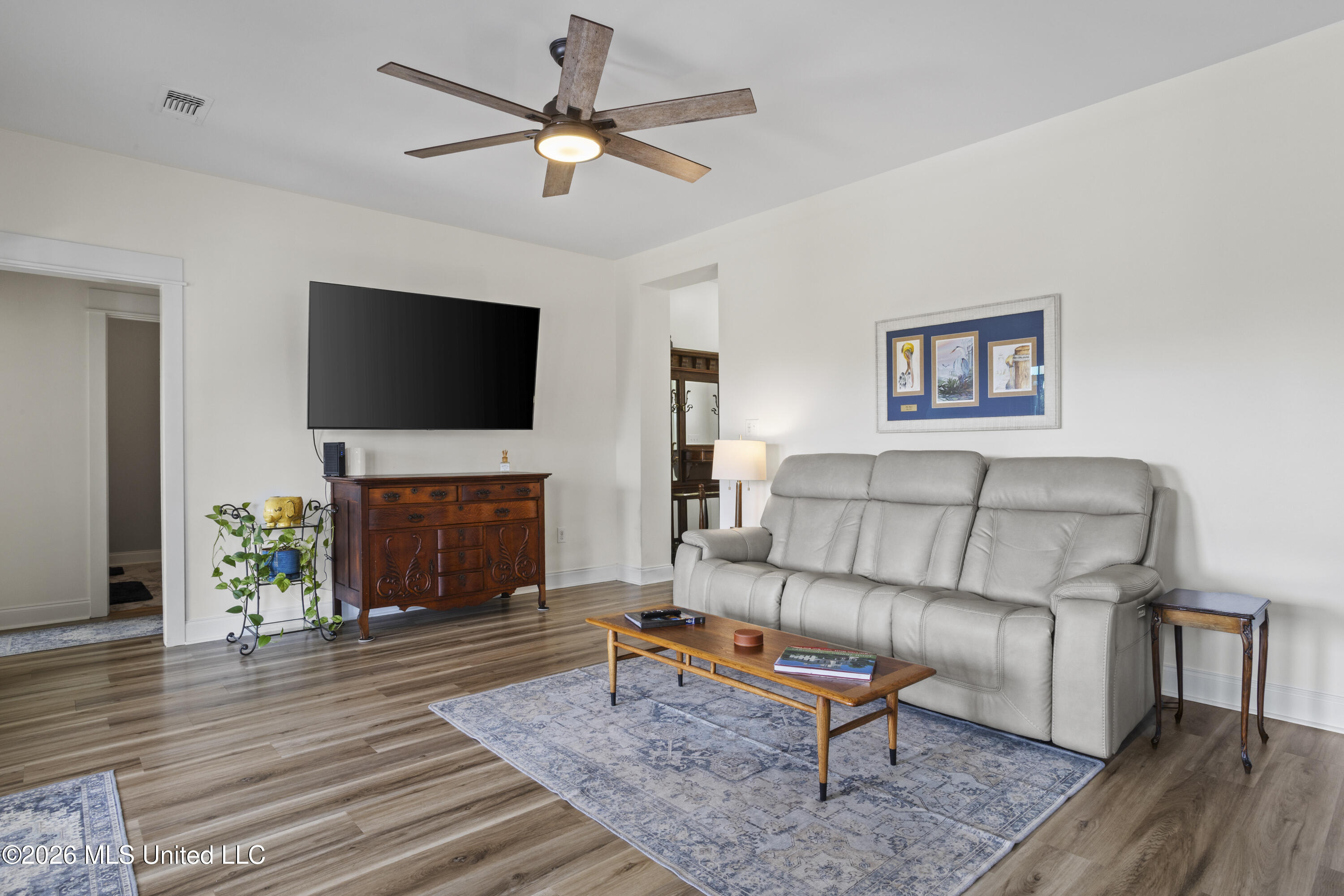 15520 Needle Street Property Photo 9