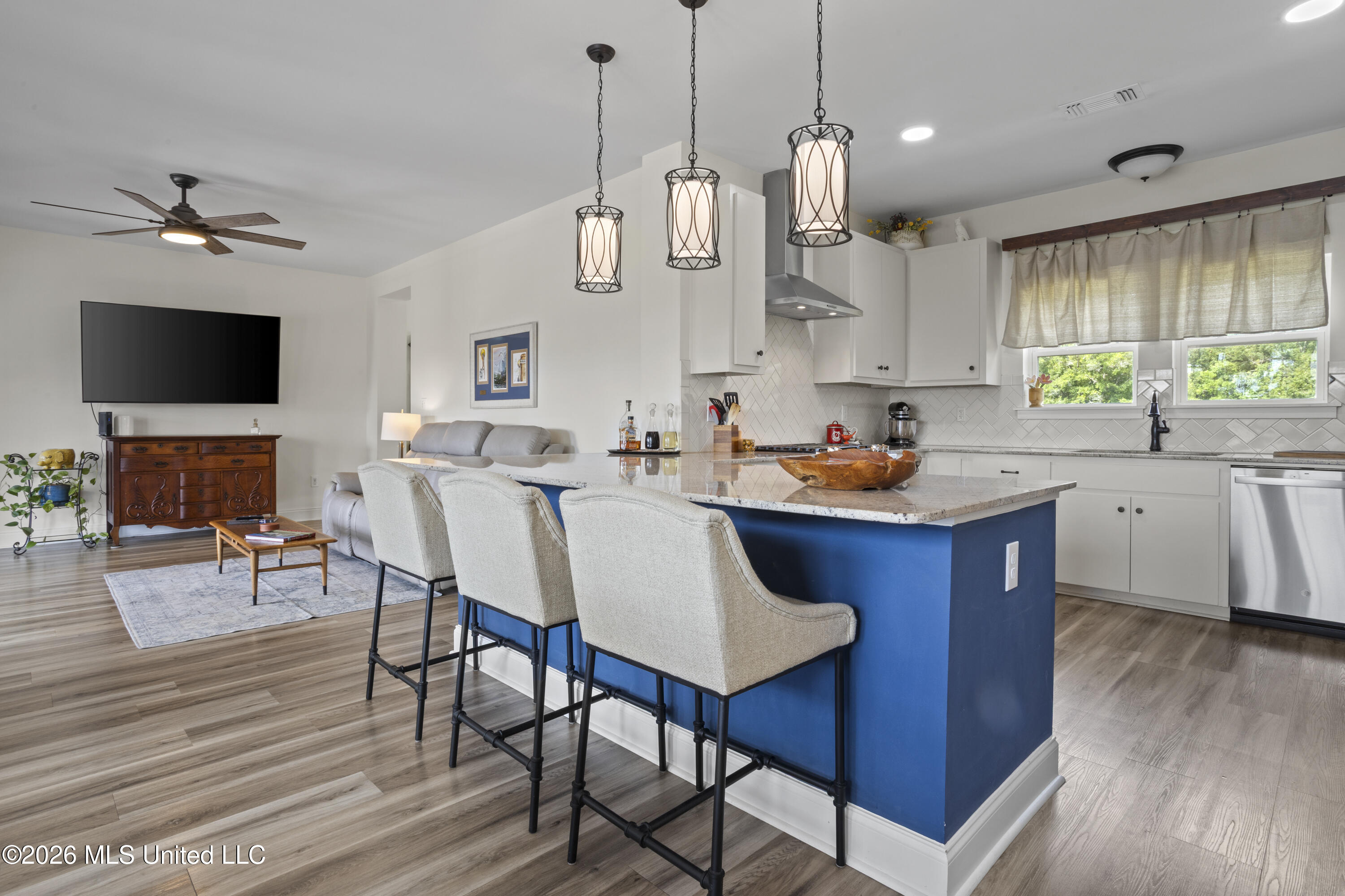 15520 Needle Street Property Photo 12