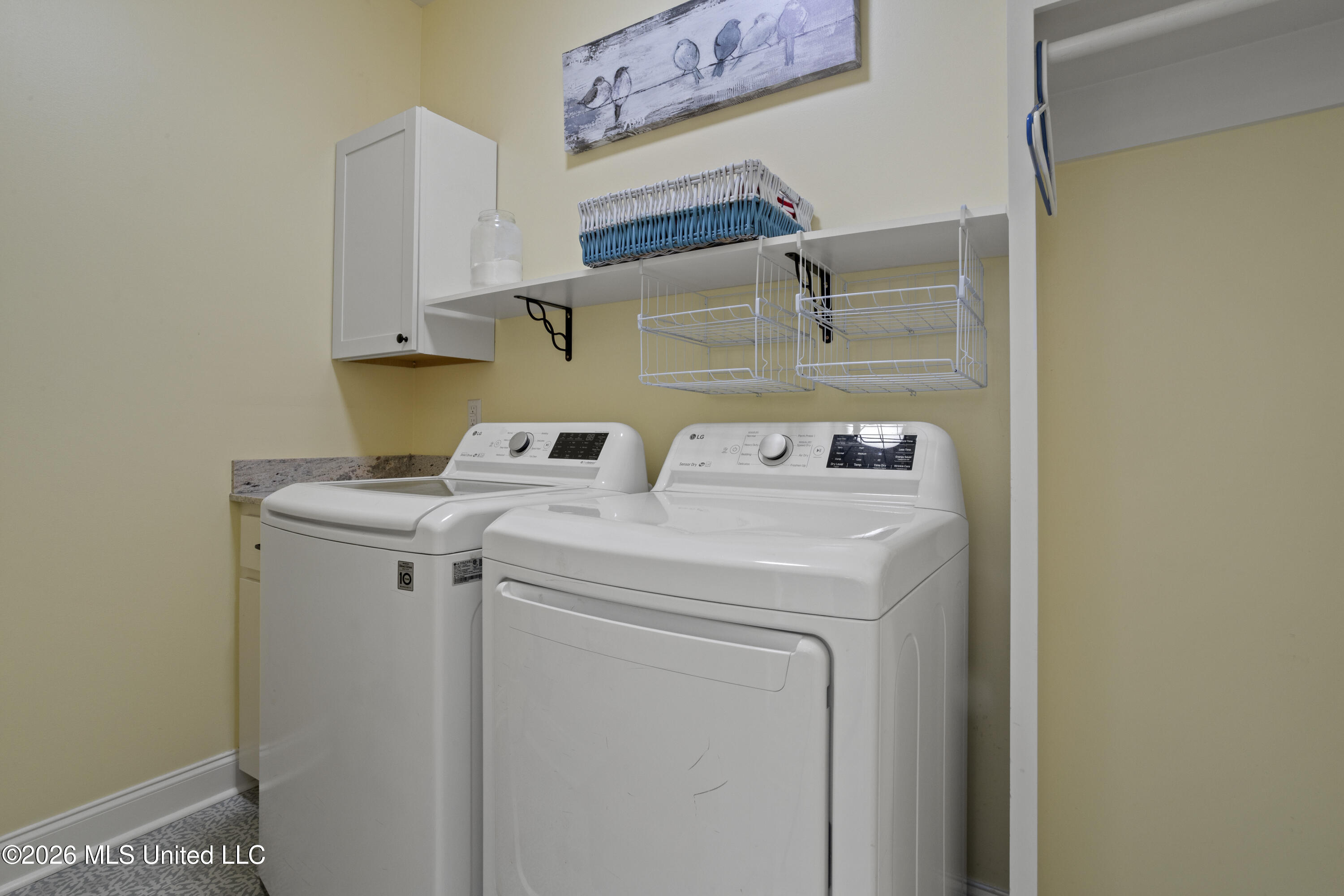 15520 Needle Street Property Photo 32