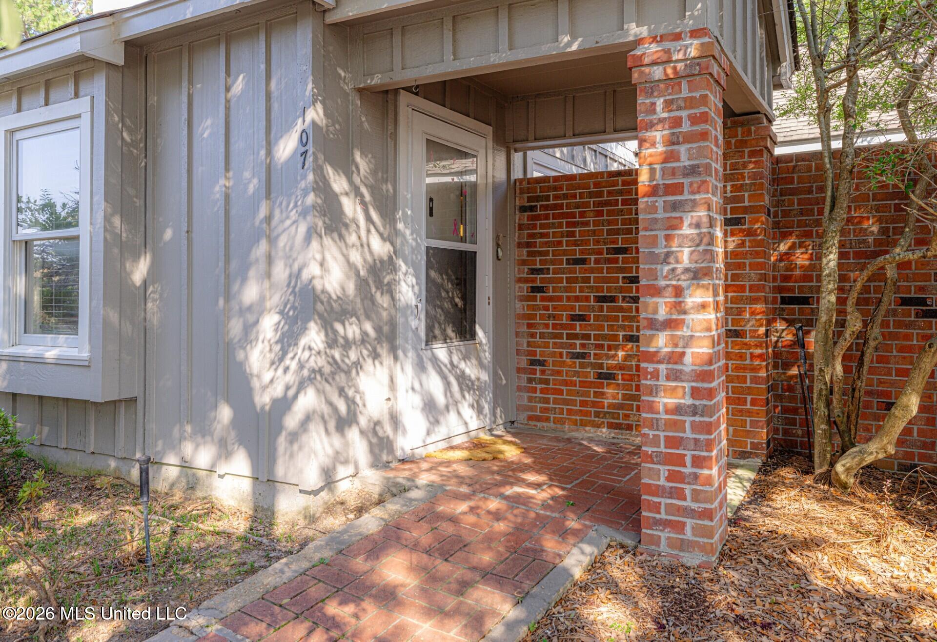 107 River Place 1 Property Photo 3