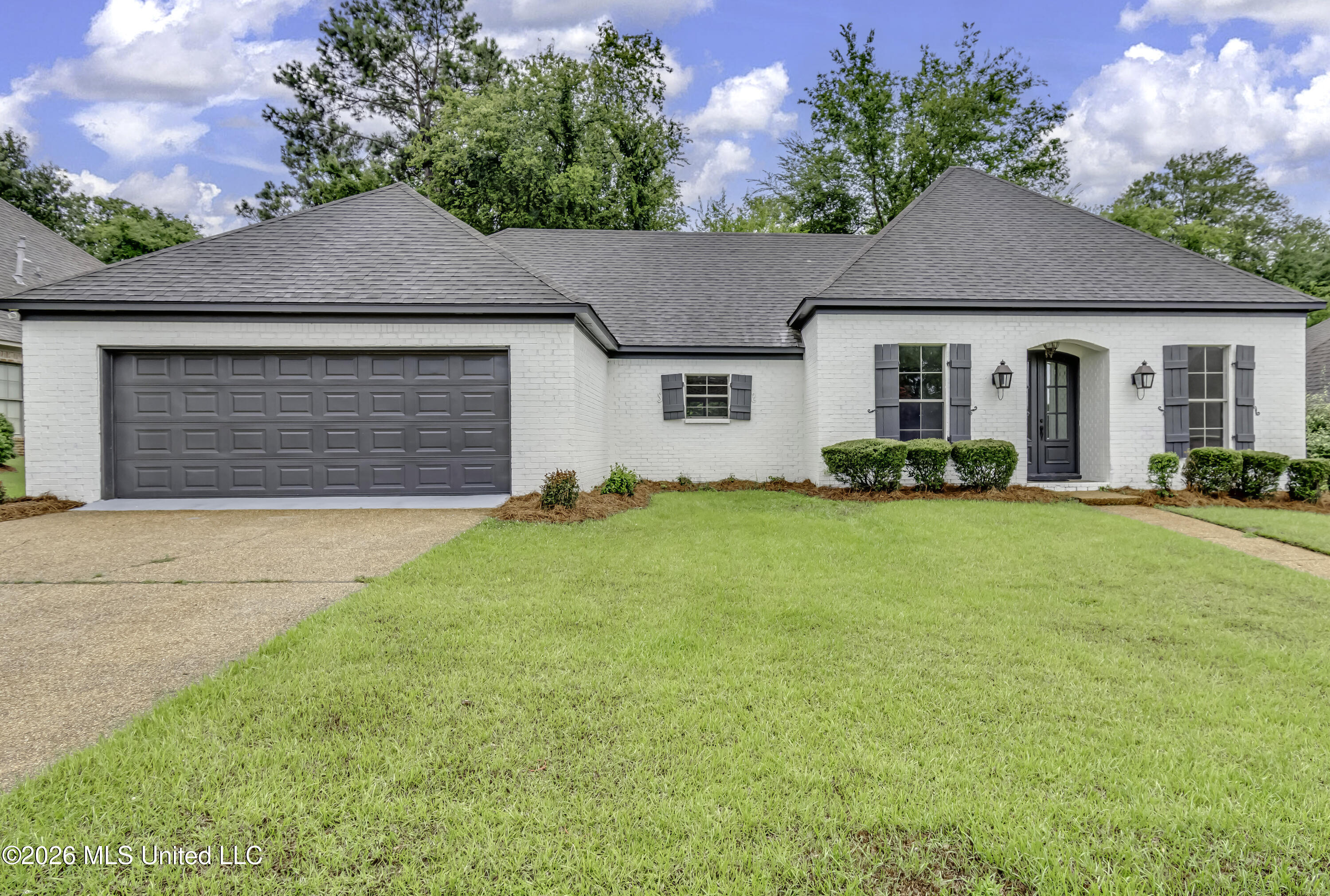 172 Hartfield Drive Property Photo 1
