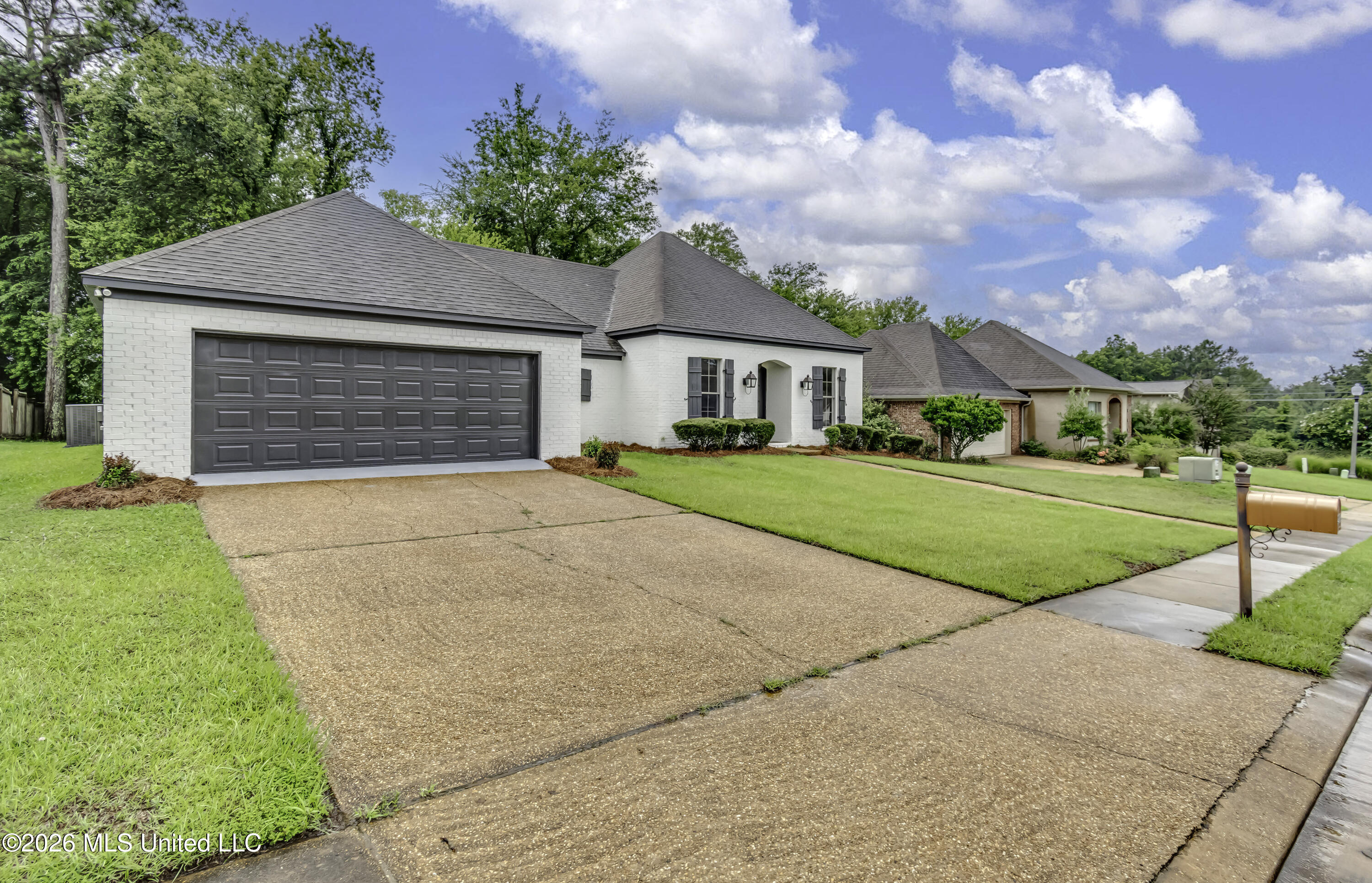 172 Hartfield Drive Property Photo 4