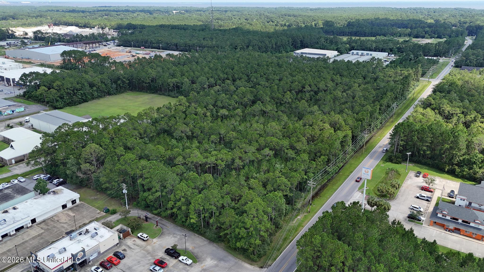 Dolphin Drive Property Photo 1
