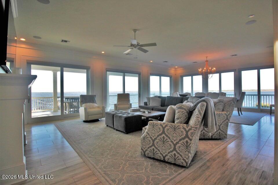 717 Sandy Hook Drive Property Photo 8