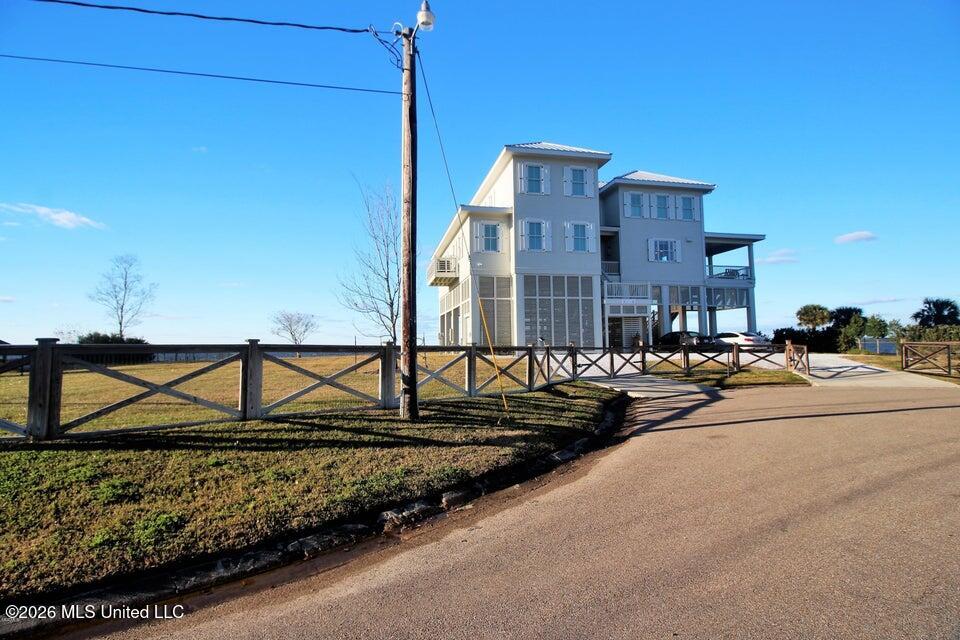 717 Sandy Hook Drive Property Photo 55