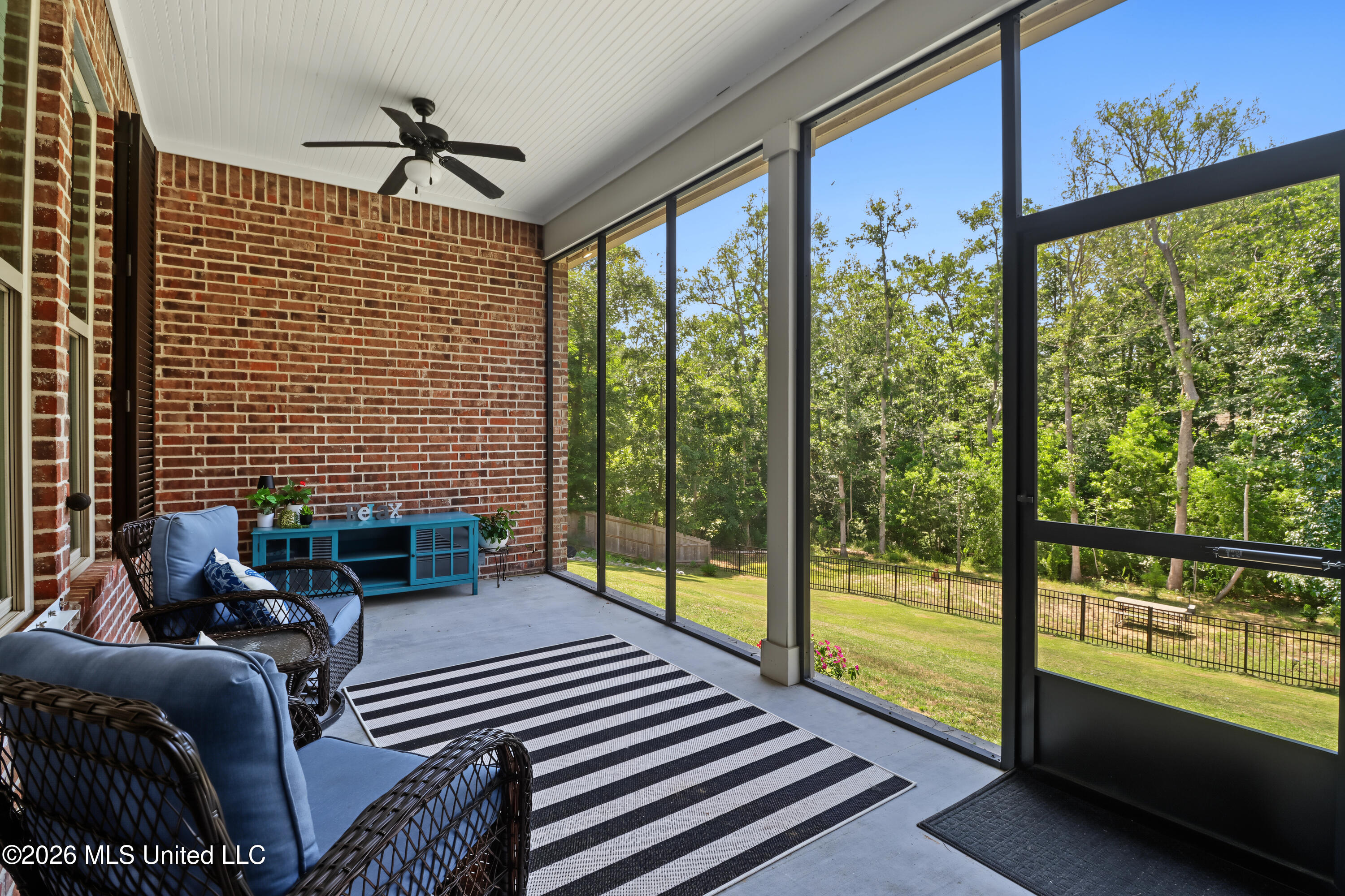 24641 Knollwood Drive Property Photo 20