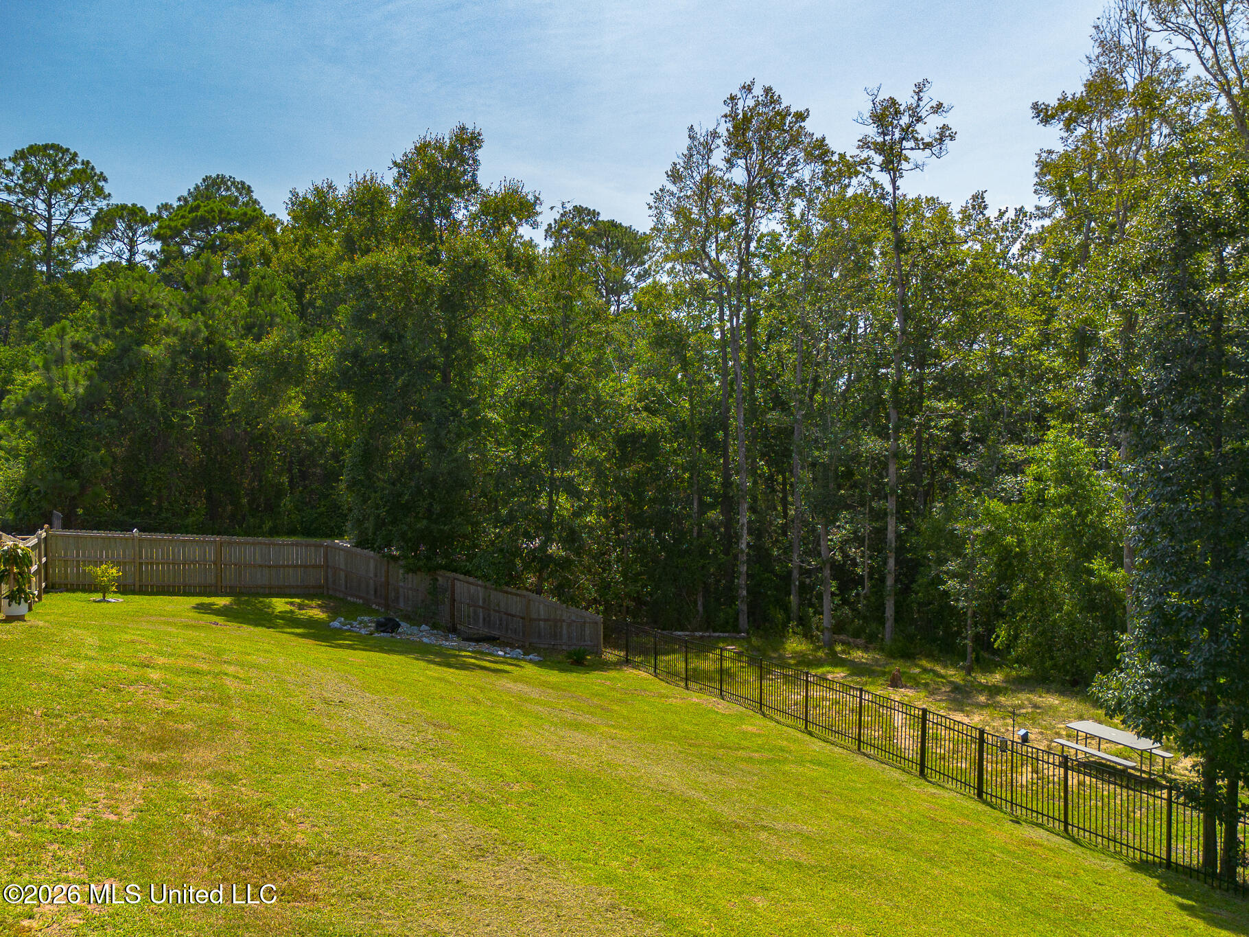 24641 Knollwood Drive Property Photo 23