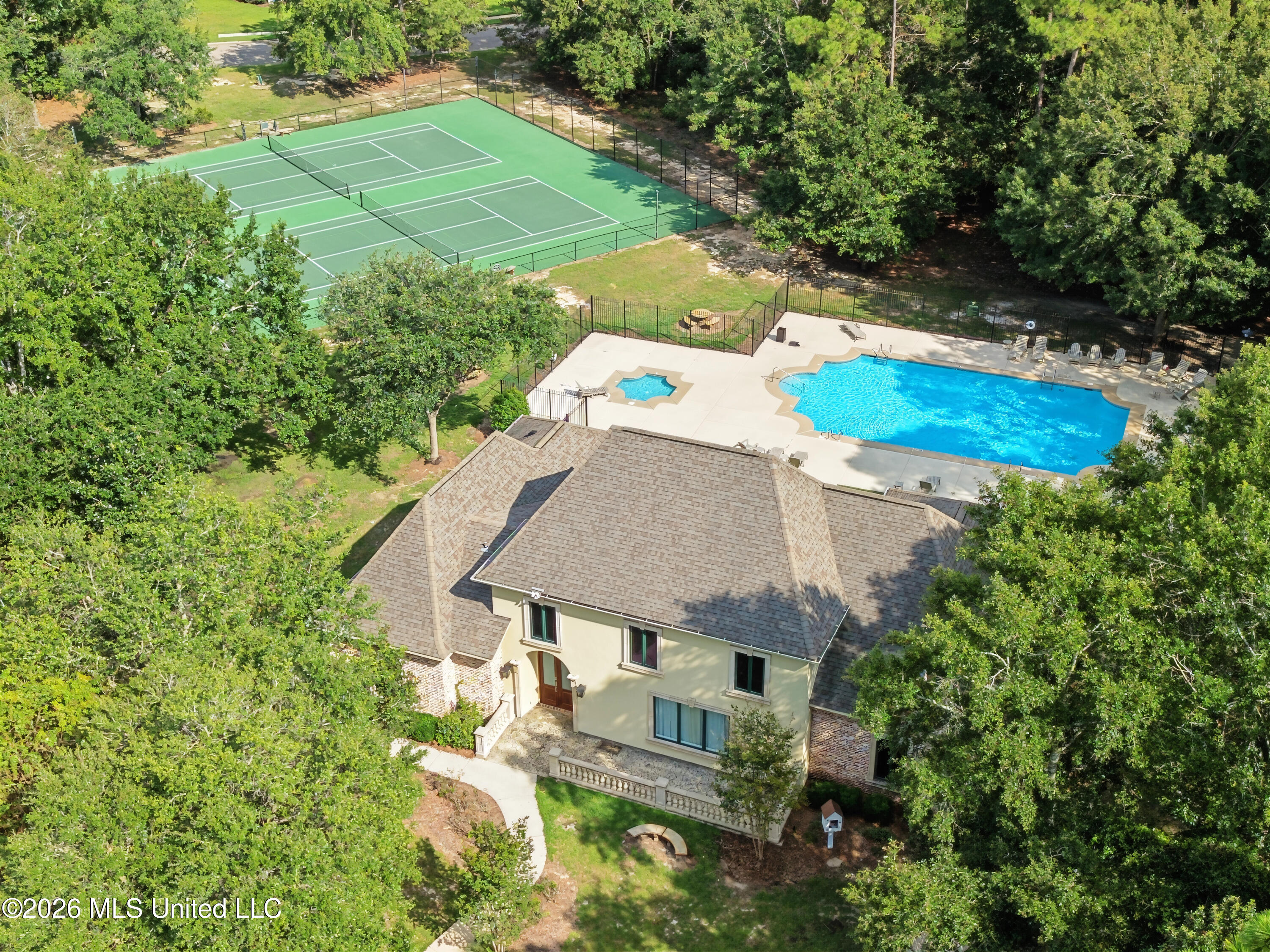 24641 Knollwood Drive Property Photo 28