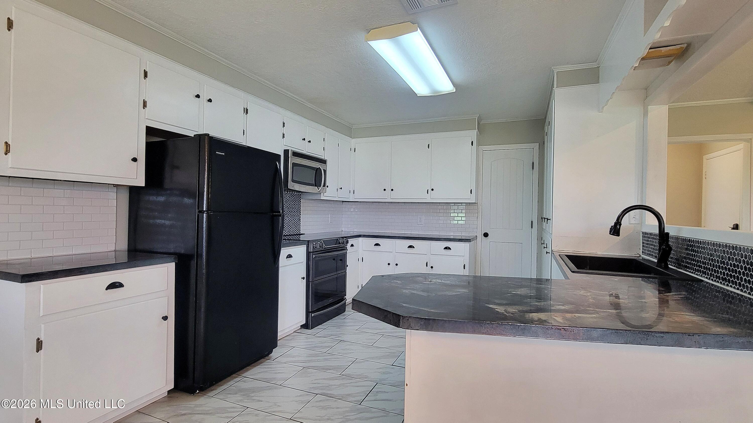 411 Seventh Street Property Photo 22