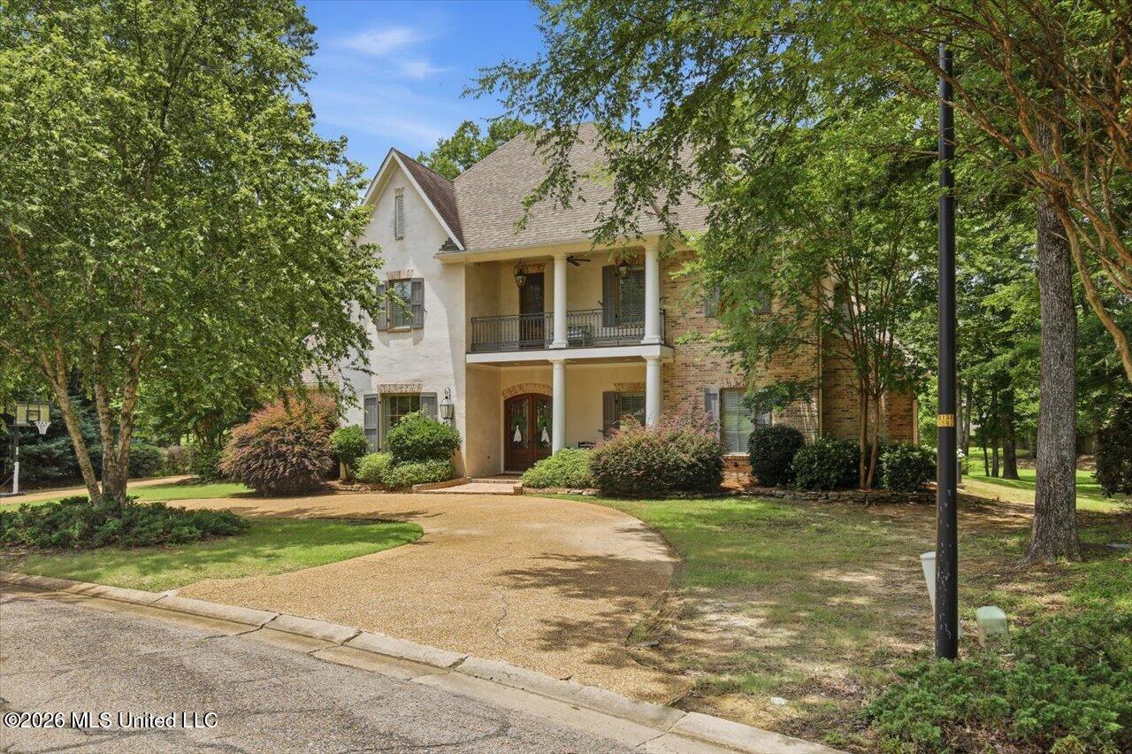 460 Pembrooke Drive Property Photo 1