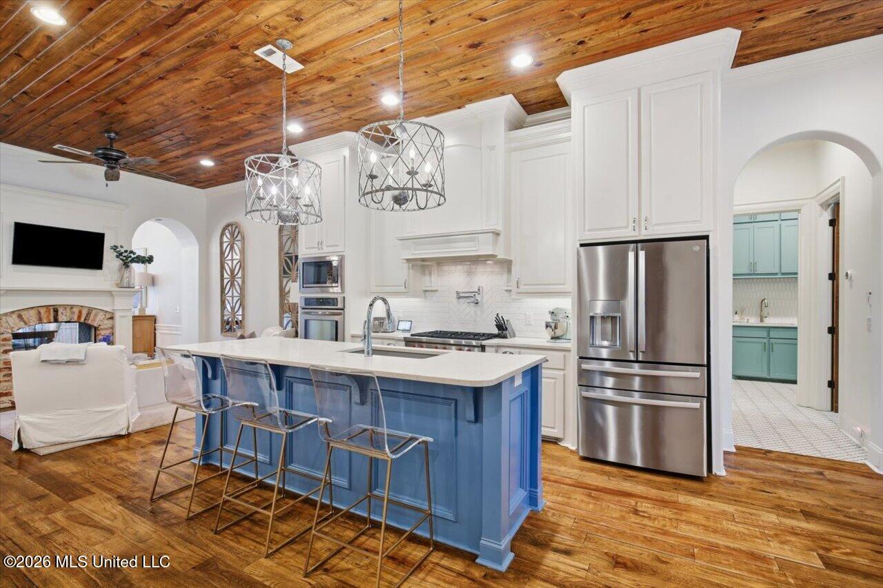 460 Pembrooke Drive Property Photo 12