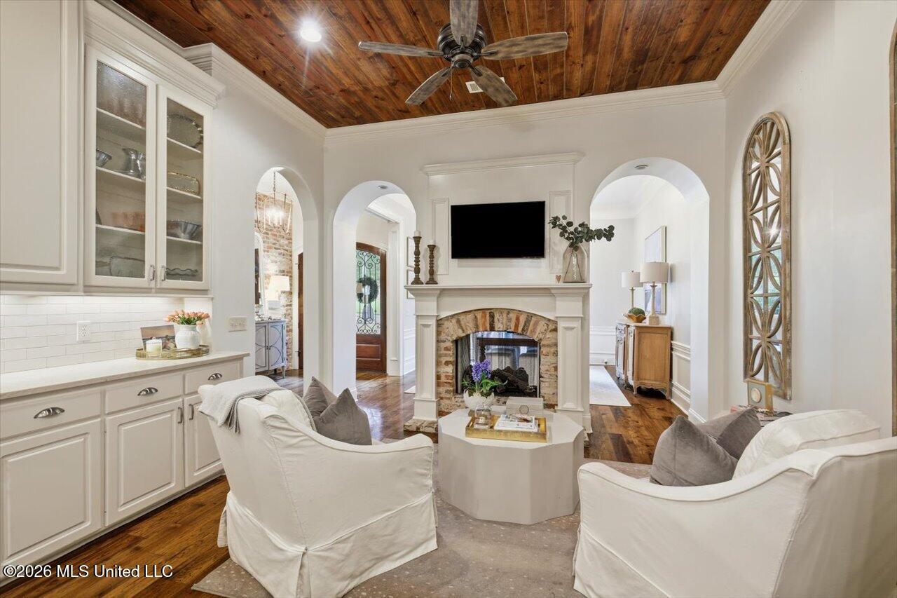 460 Pembrooke Drive Property Photo 20