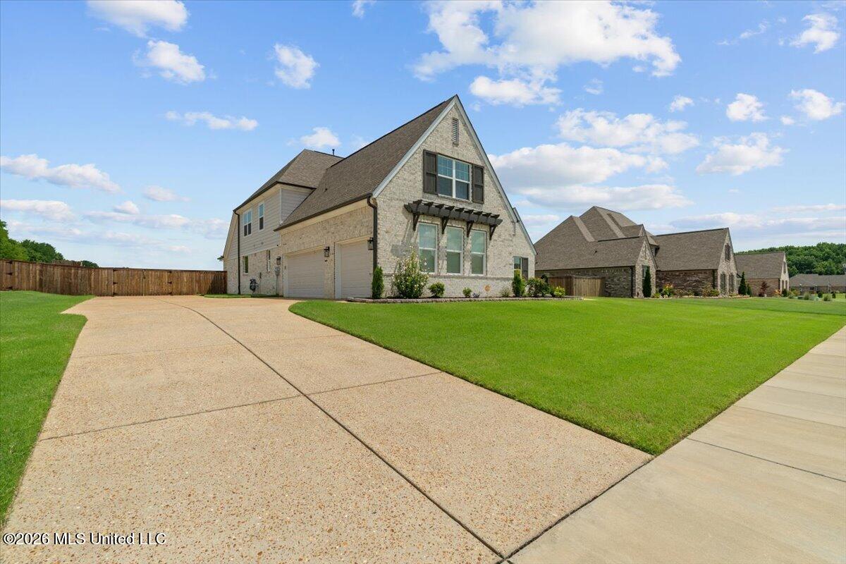 14806 Elm Hill Property Photo 3