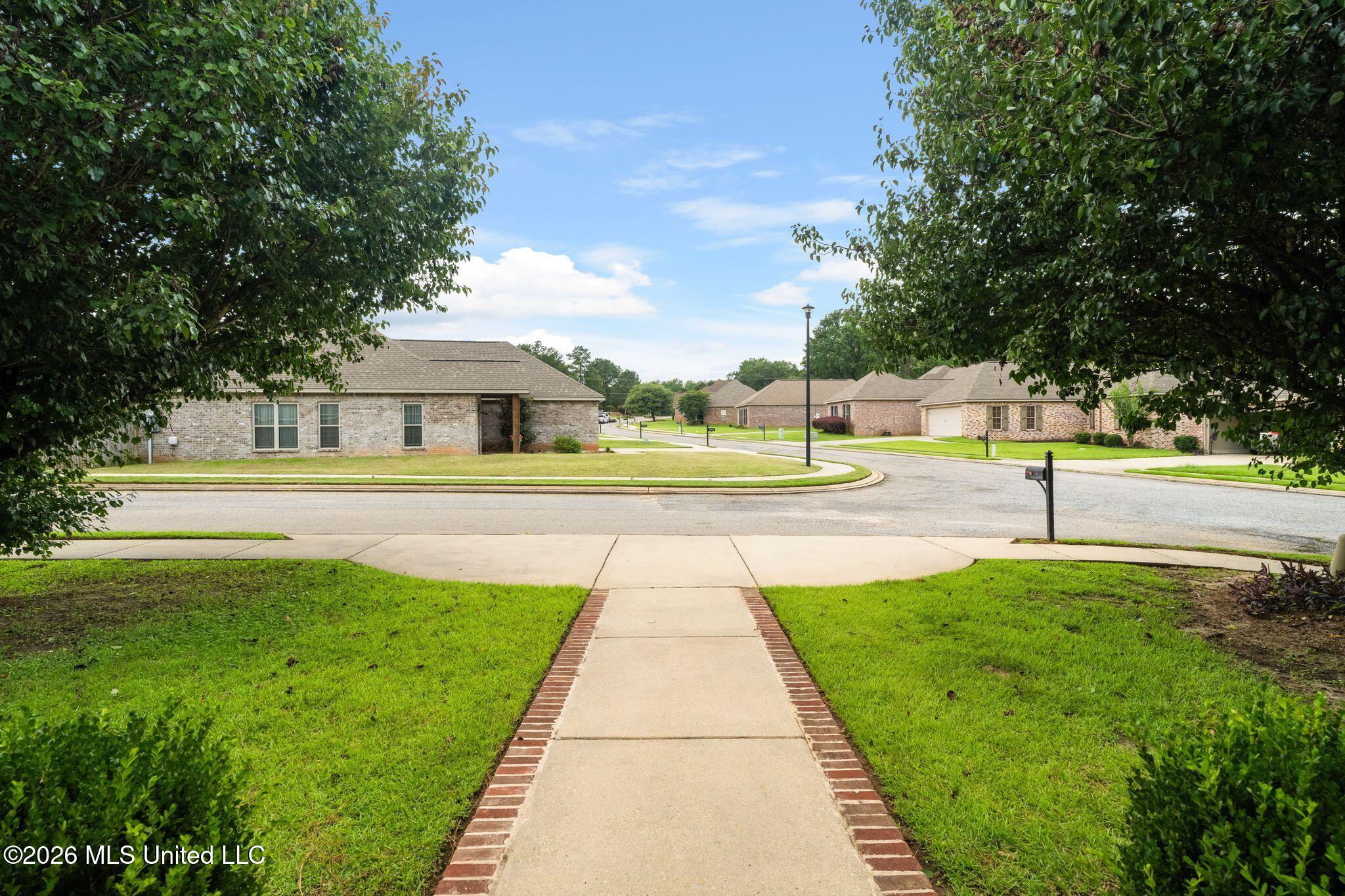 88 Avondale Circle Property Photo 6