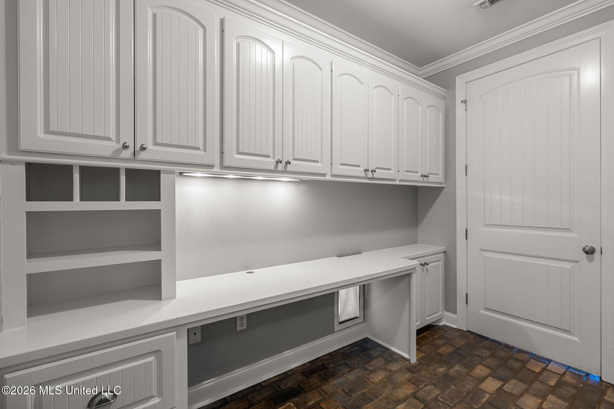 88 Avondale Circle Property Photo 15