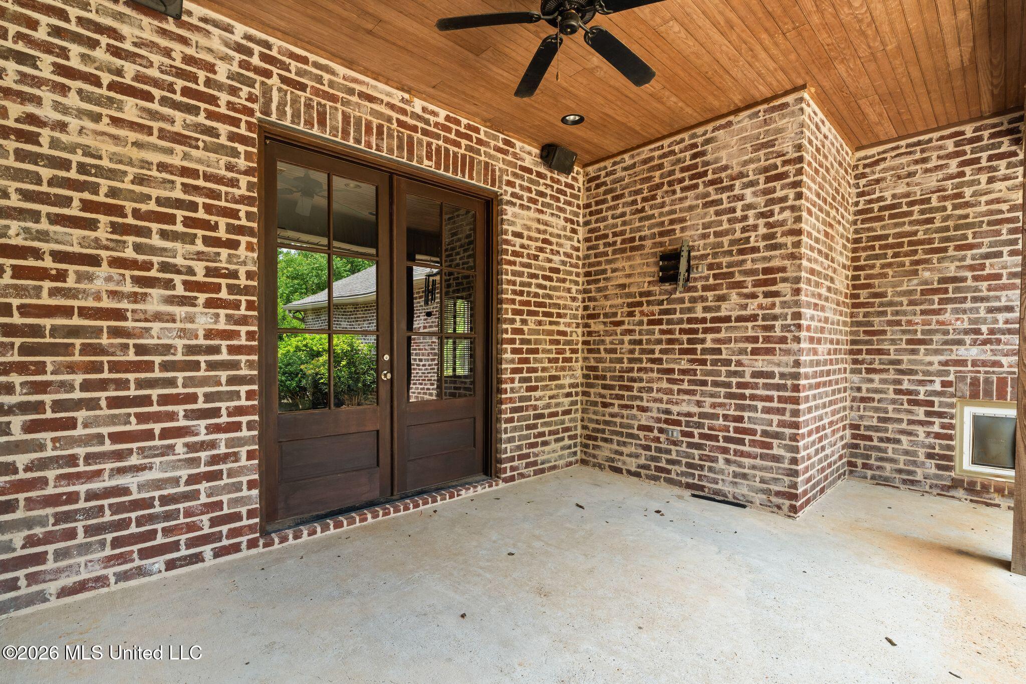 88 Avondale Circle Property Photo 29