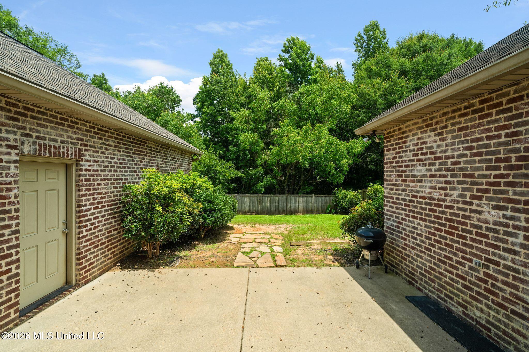 88 Avondale Circle Property Photo 30