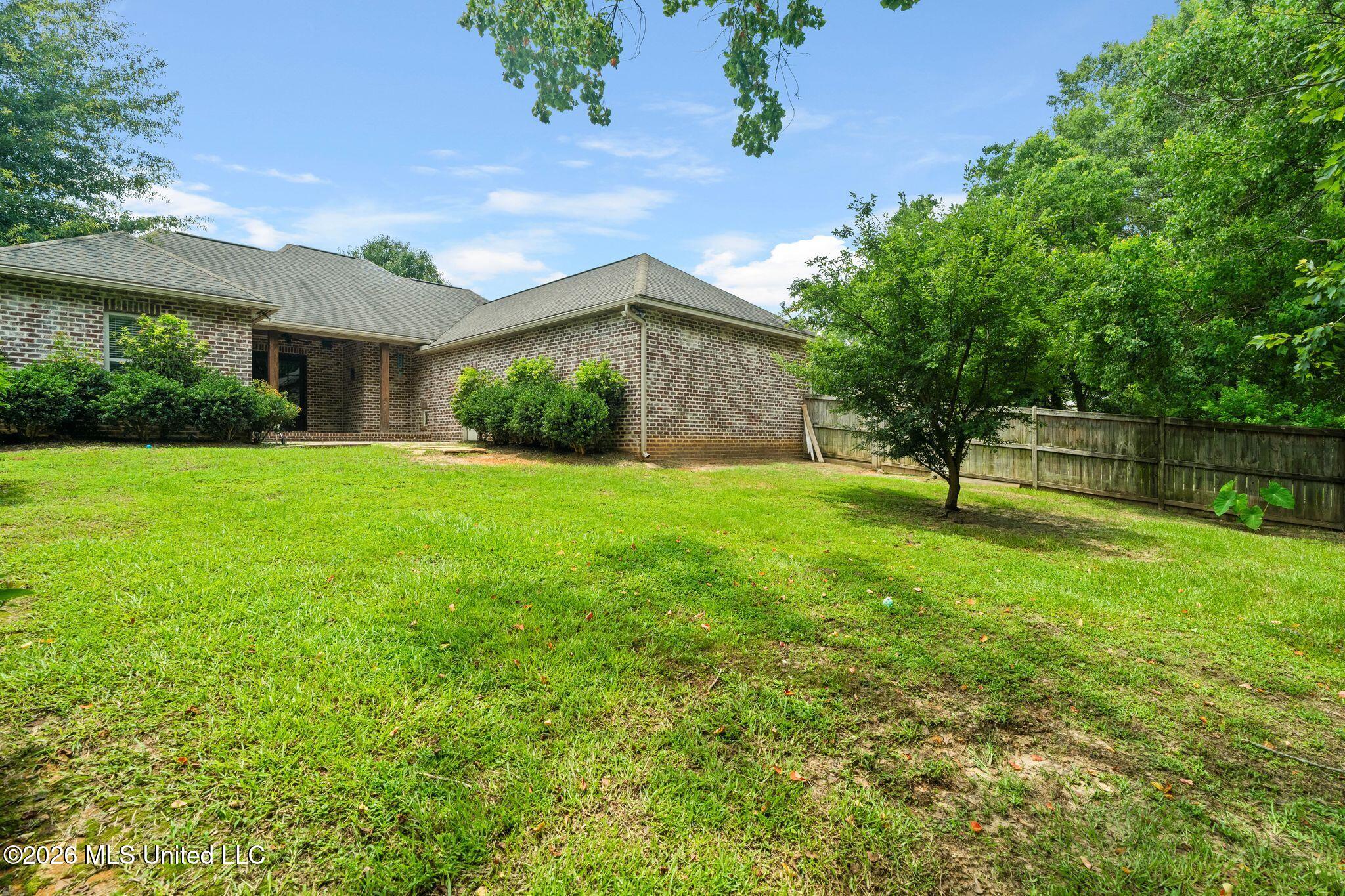 88 Avondale Circle Property Photo 32