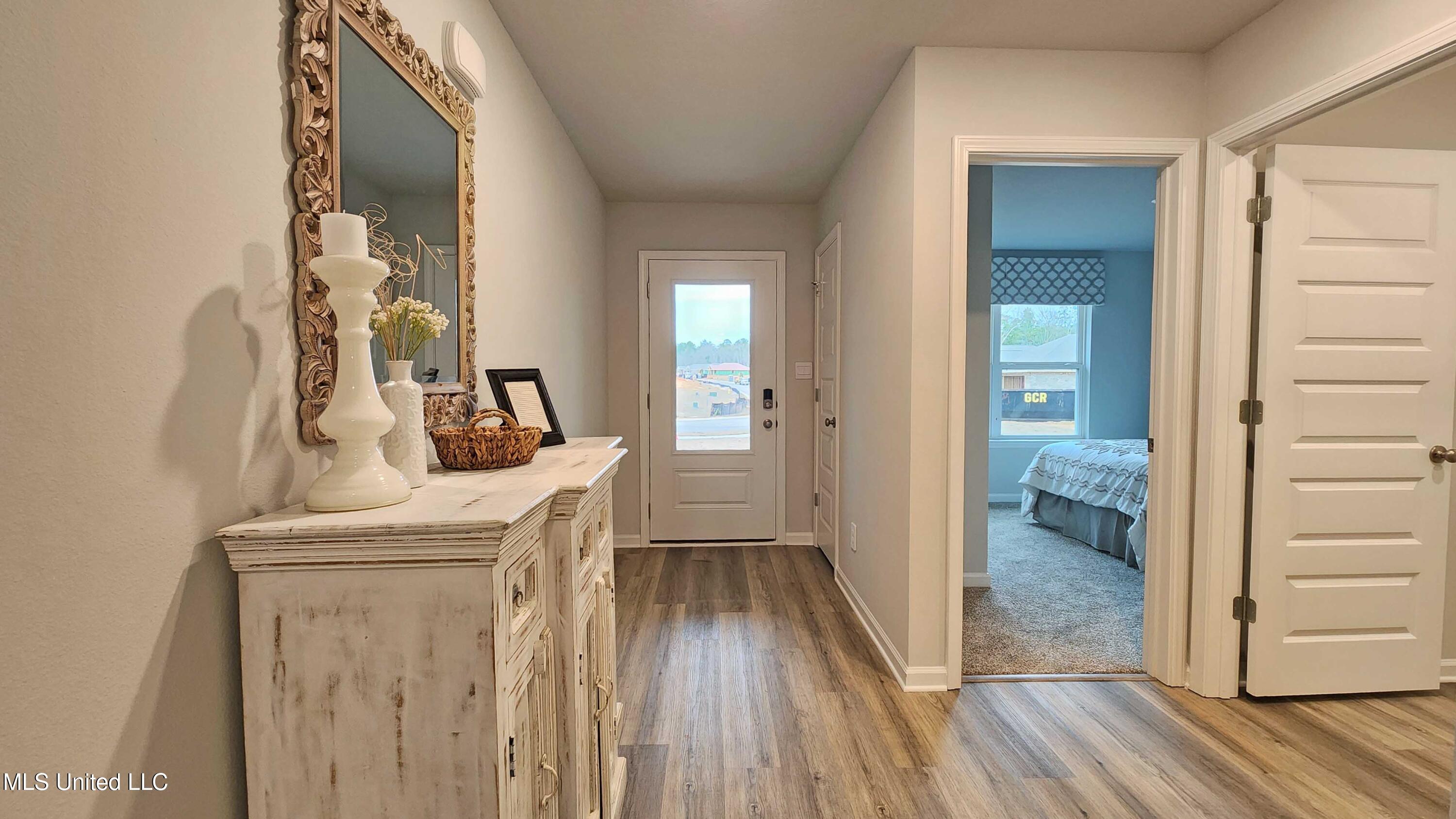 13452 Pond Ridge Way Property Photo 10