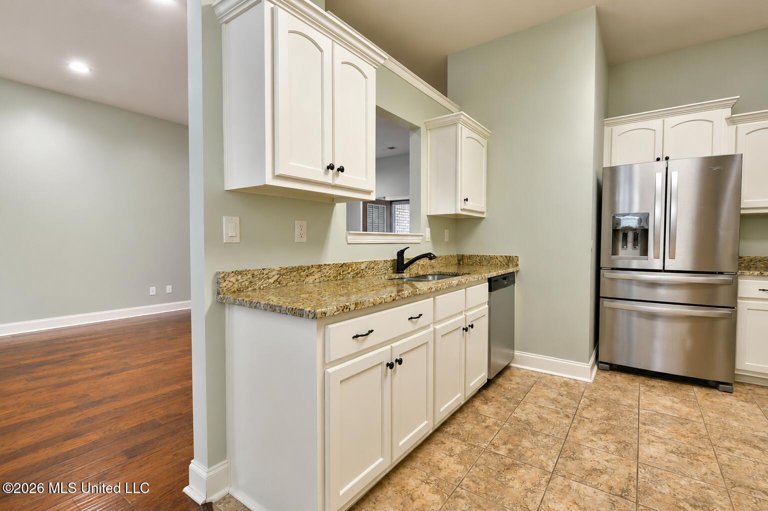 5854 Foxdale Loop Property Photo 11