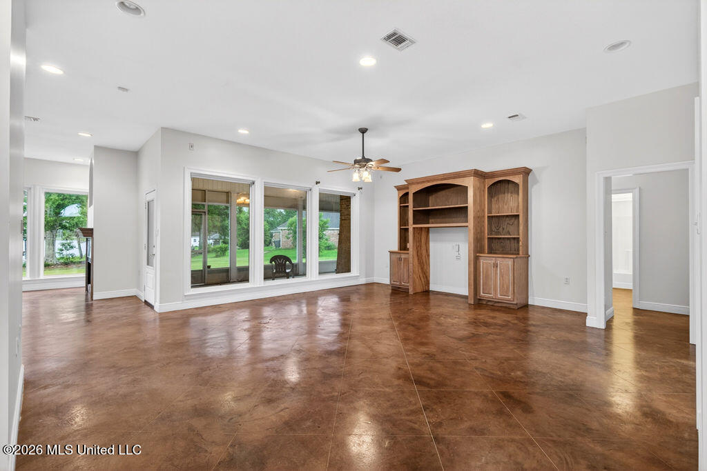 18241 E Robinwood East Drive Property Photo 6