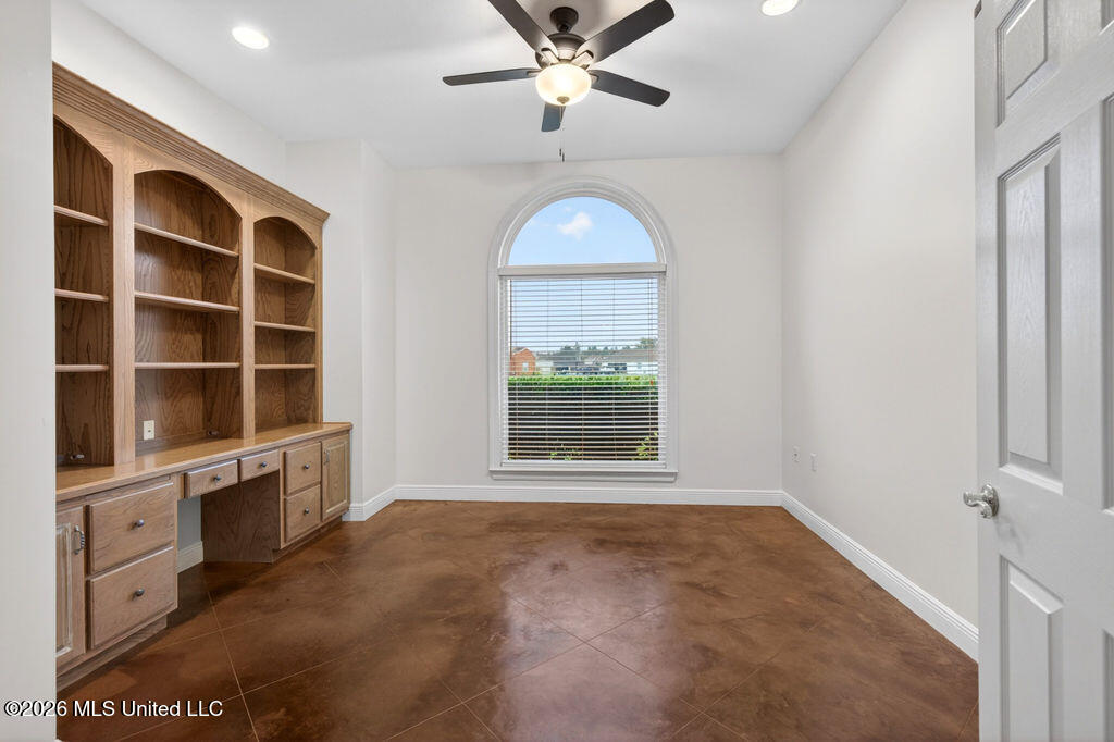 18241 E Robinwood East Drive Property Photo 10