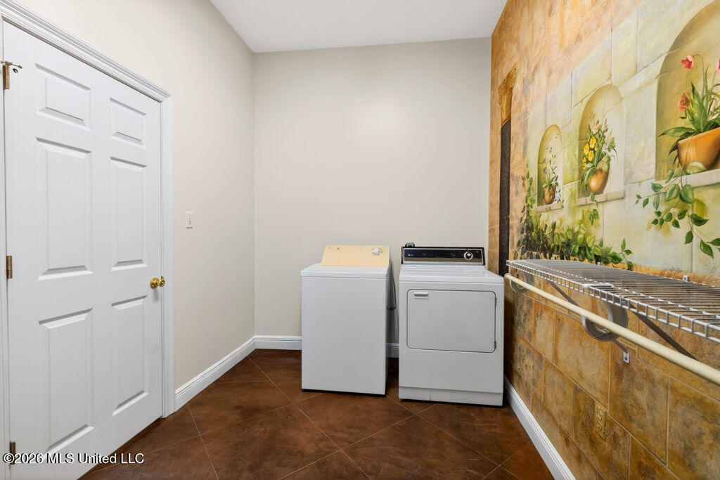 18241 E Robinwood East Drive Property Photo 34