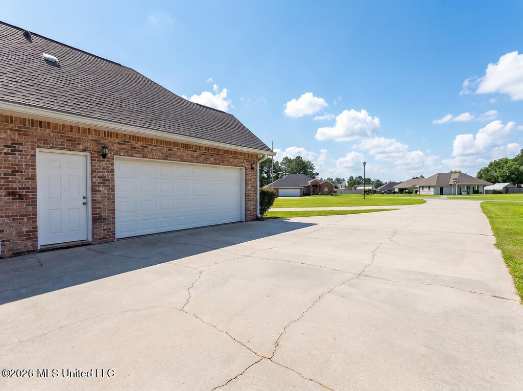 18241 E Robinwood East Drive Property Photo 38