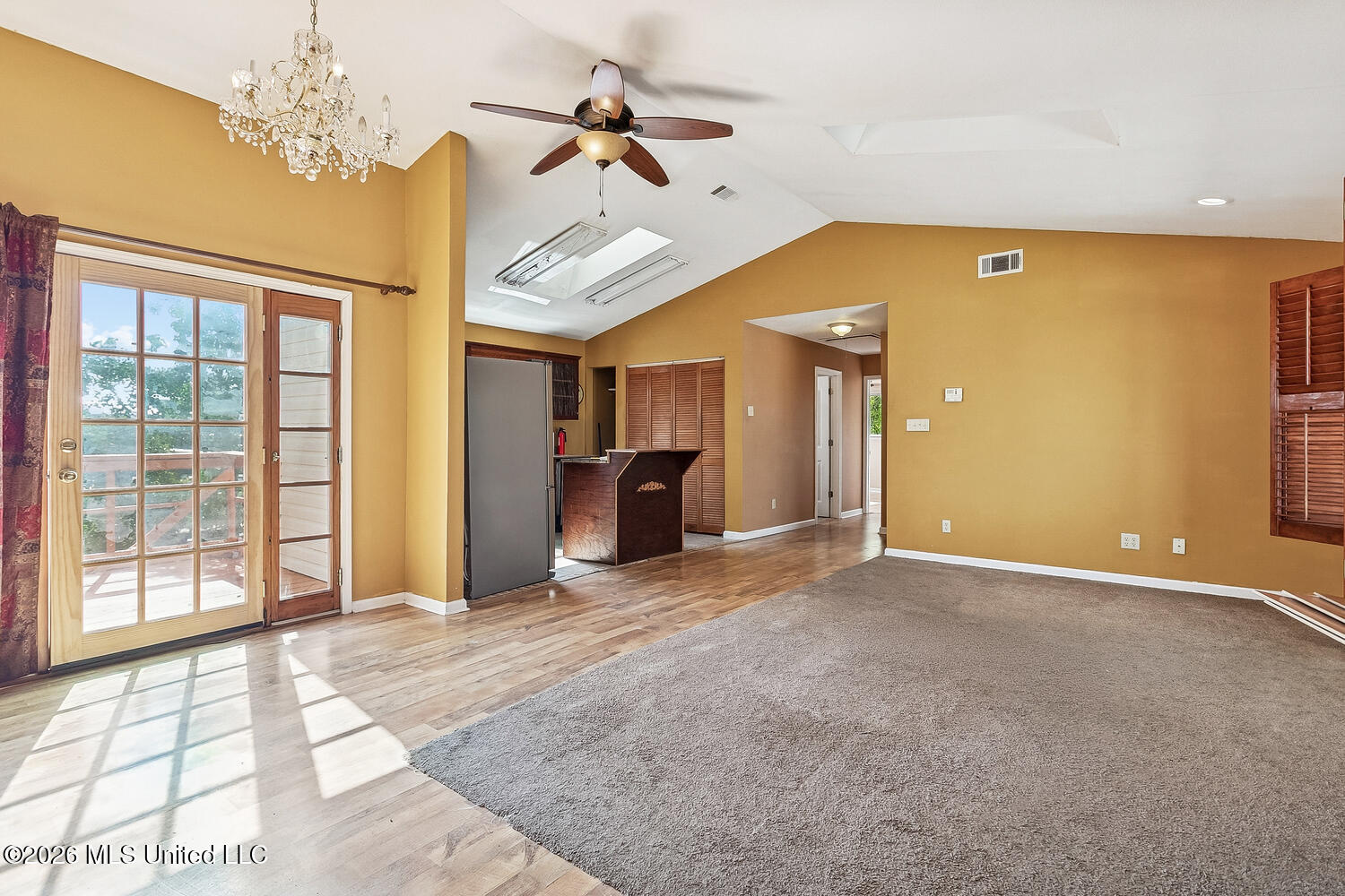 6178 Pontiac Drive Property Photo 2