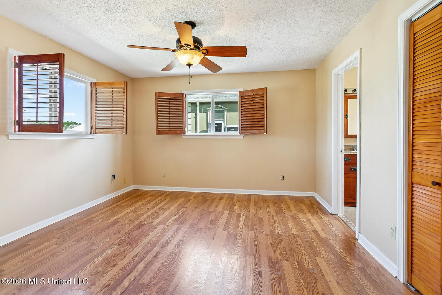 6178 Pontiac Drive Property Photo 5