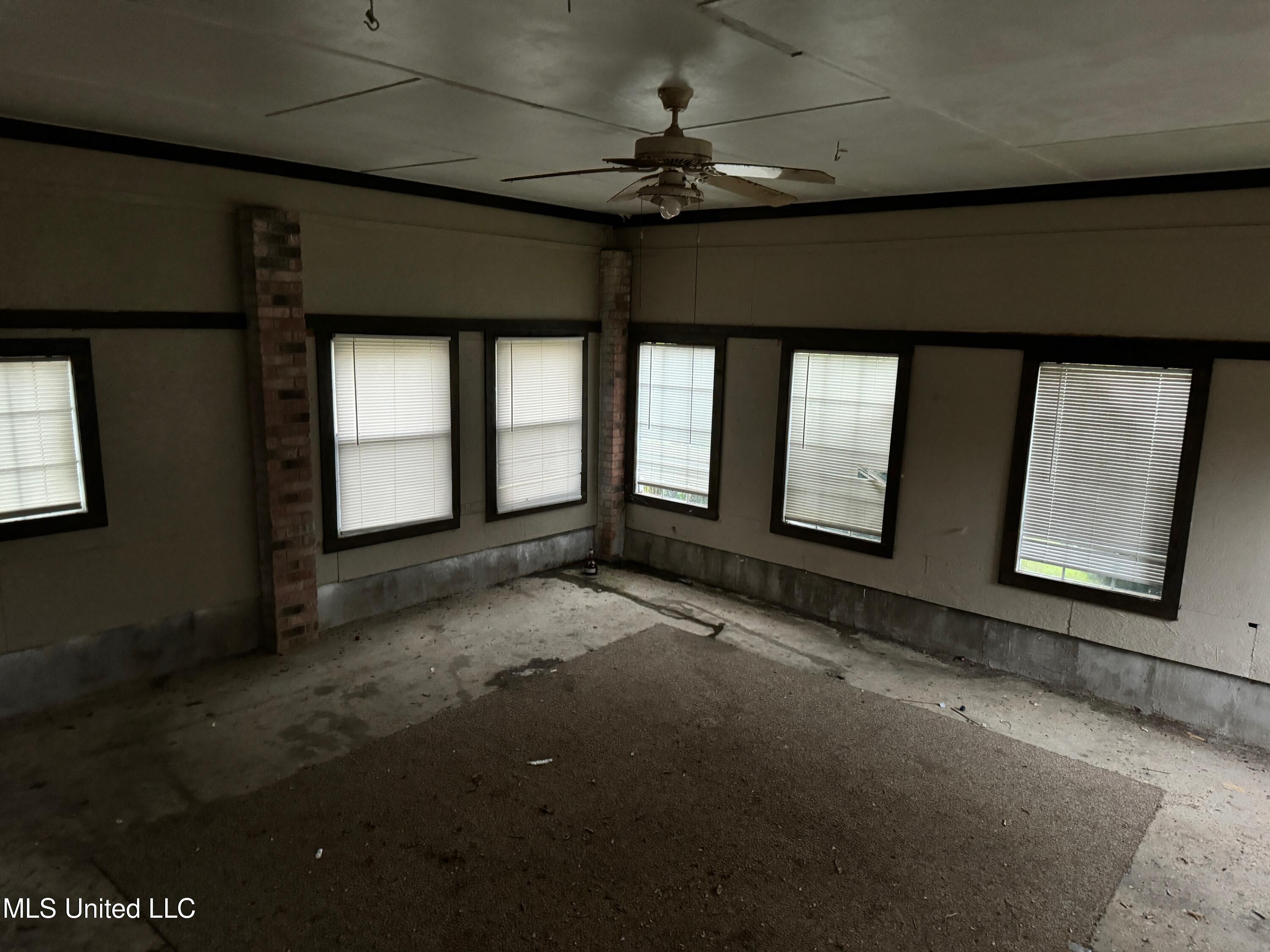7 Willie Roberts Road Property Photo 5