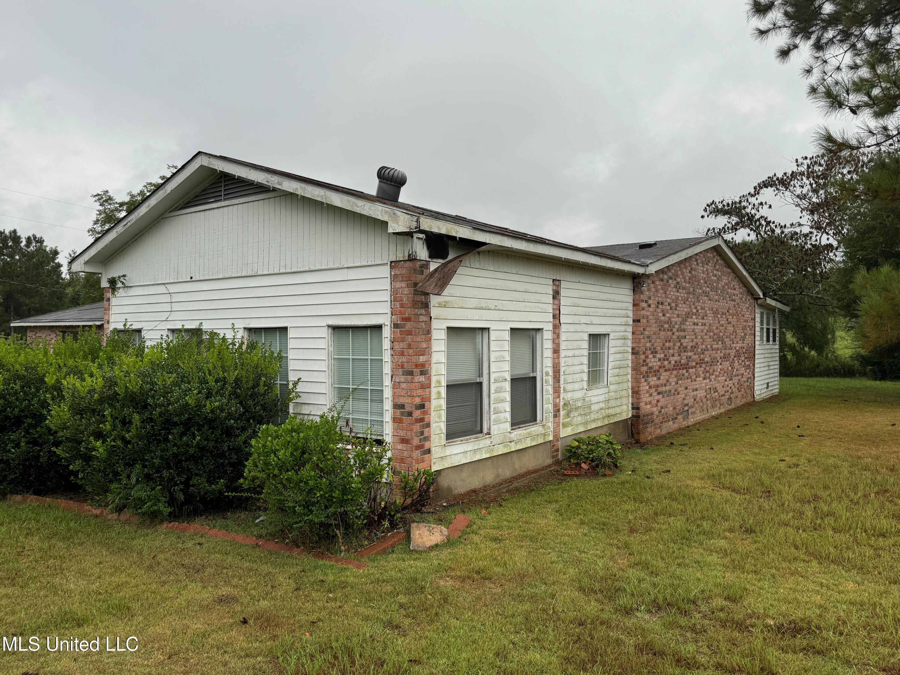 7 Willie Roberts Road Property Photo 6
