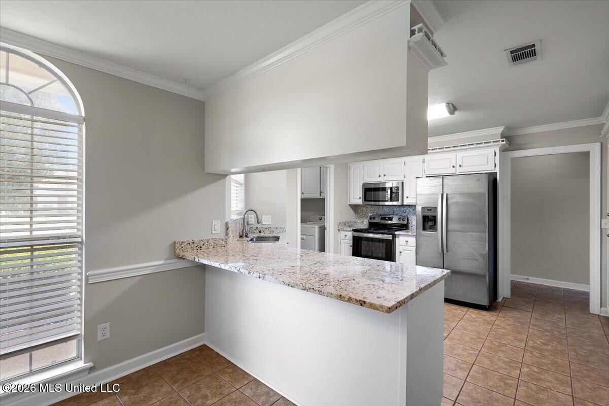 218 Charlene Drive Property Photo 10
