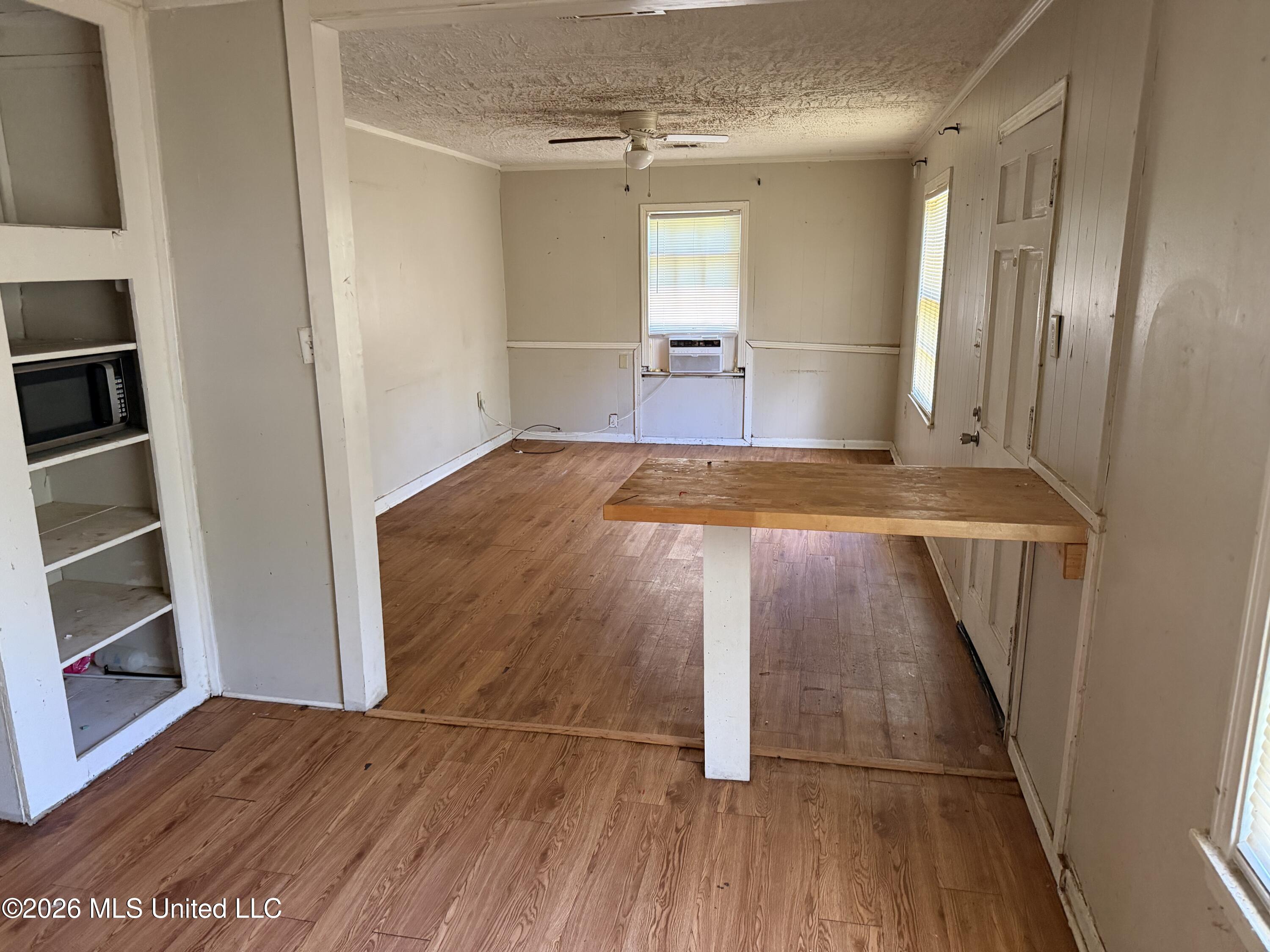 333 Creston Avenue Property Photo 4