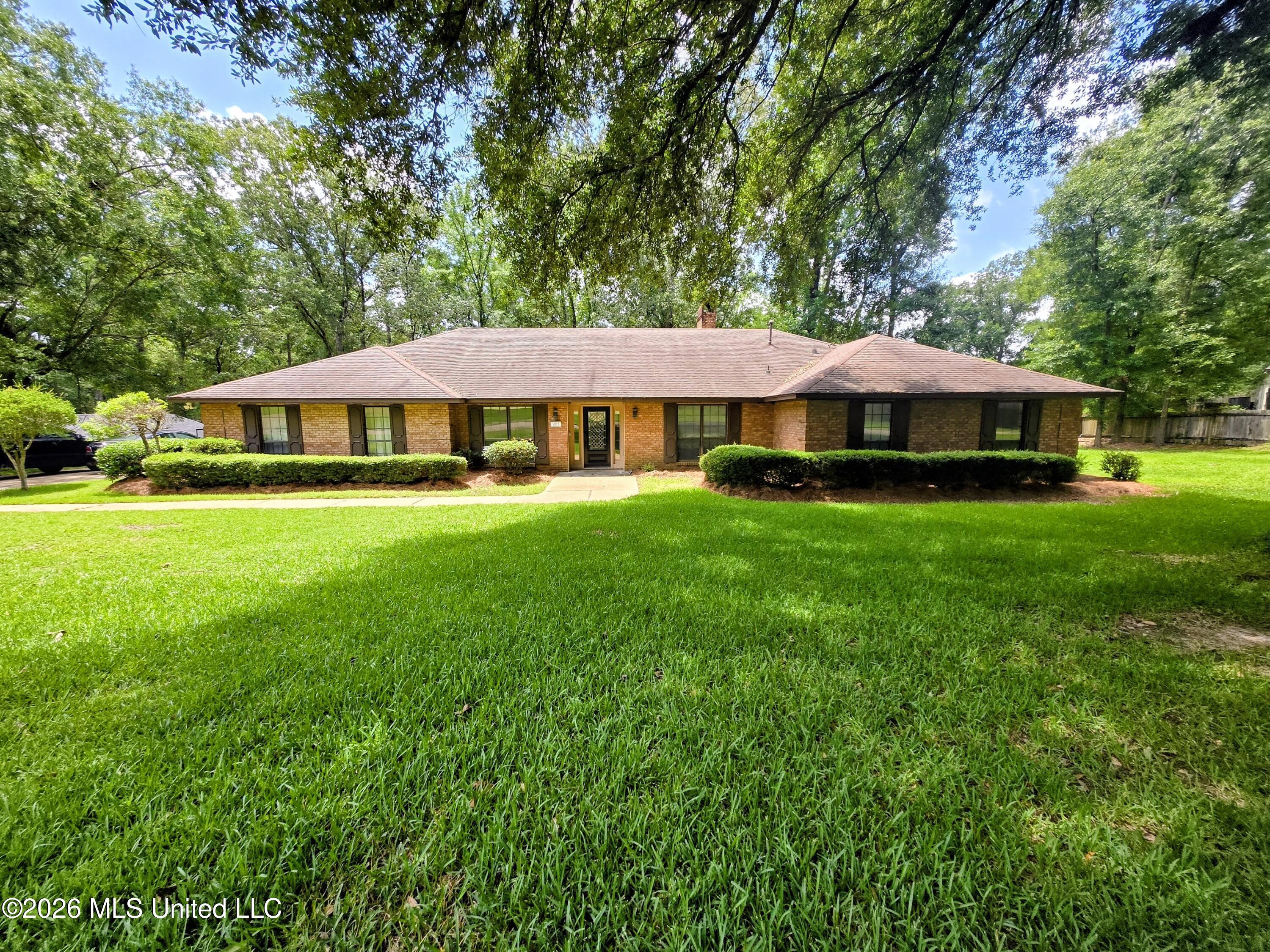603 Trailwood Drive Property Photo 1
