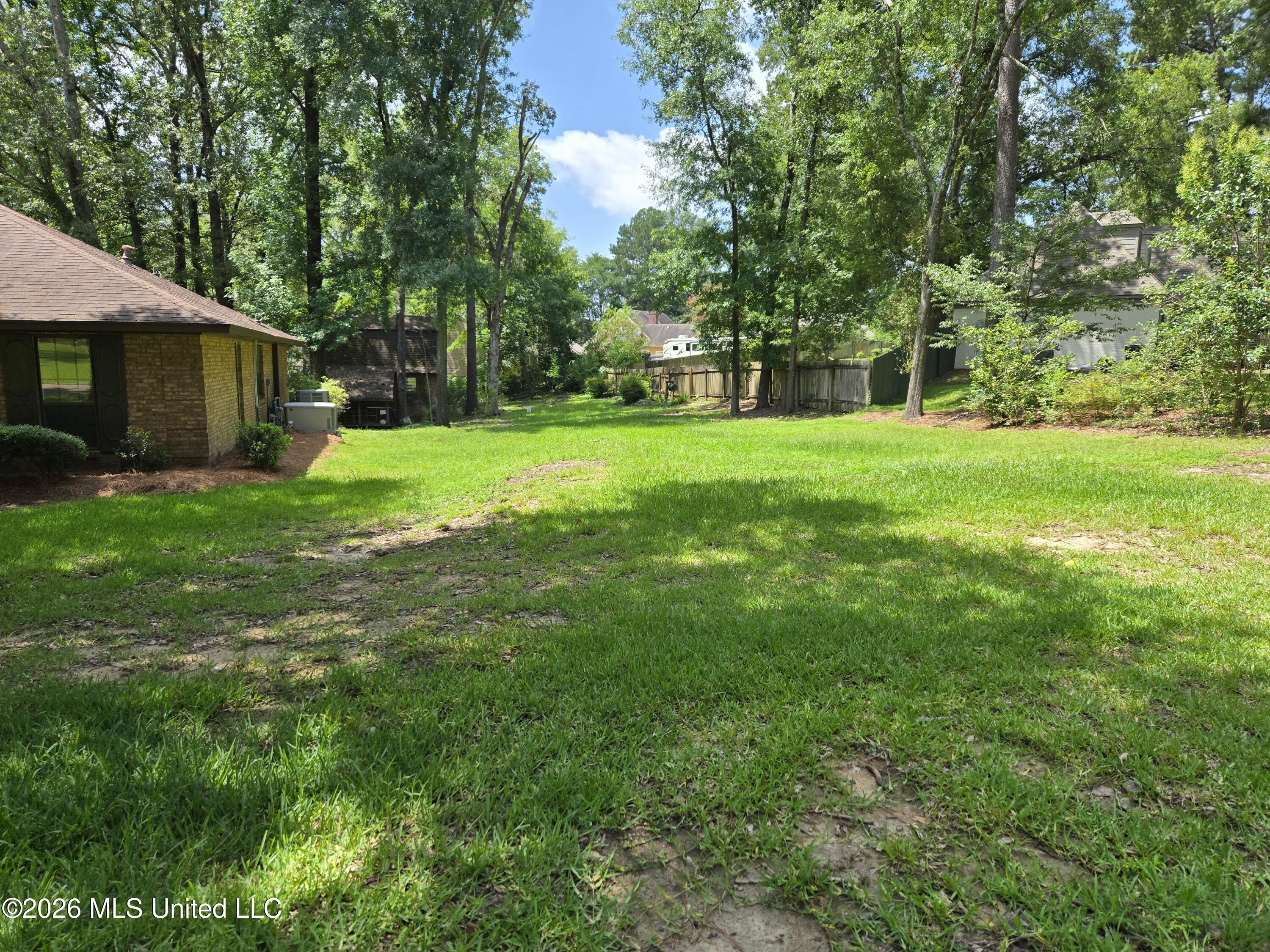603 Trailwood Drive Property Photo 5