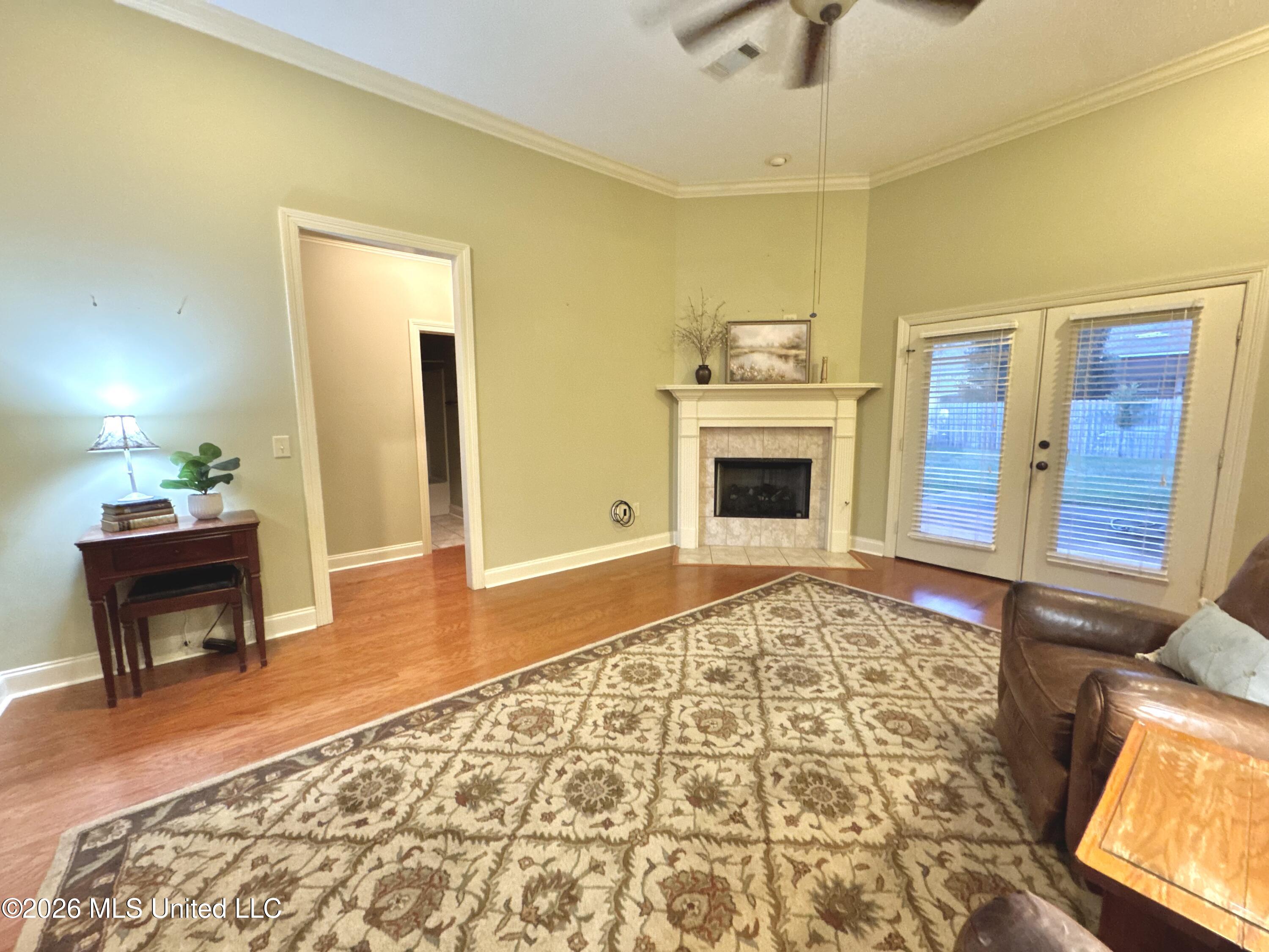 809 Windlass Cove Property Photo 5