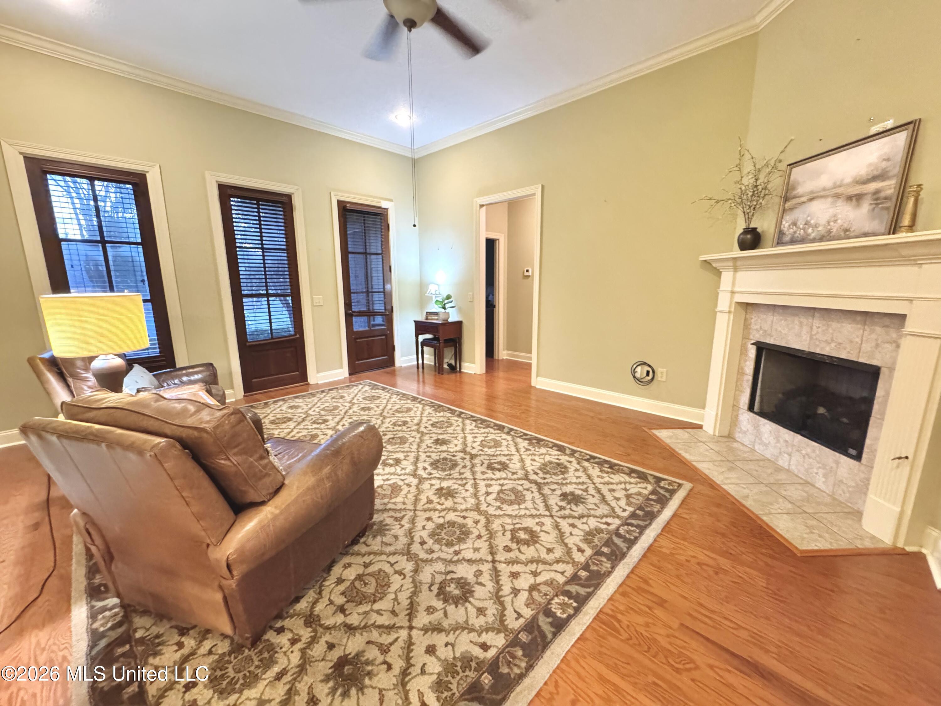 809 Windlass Cove Property Photo 6