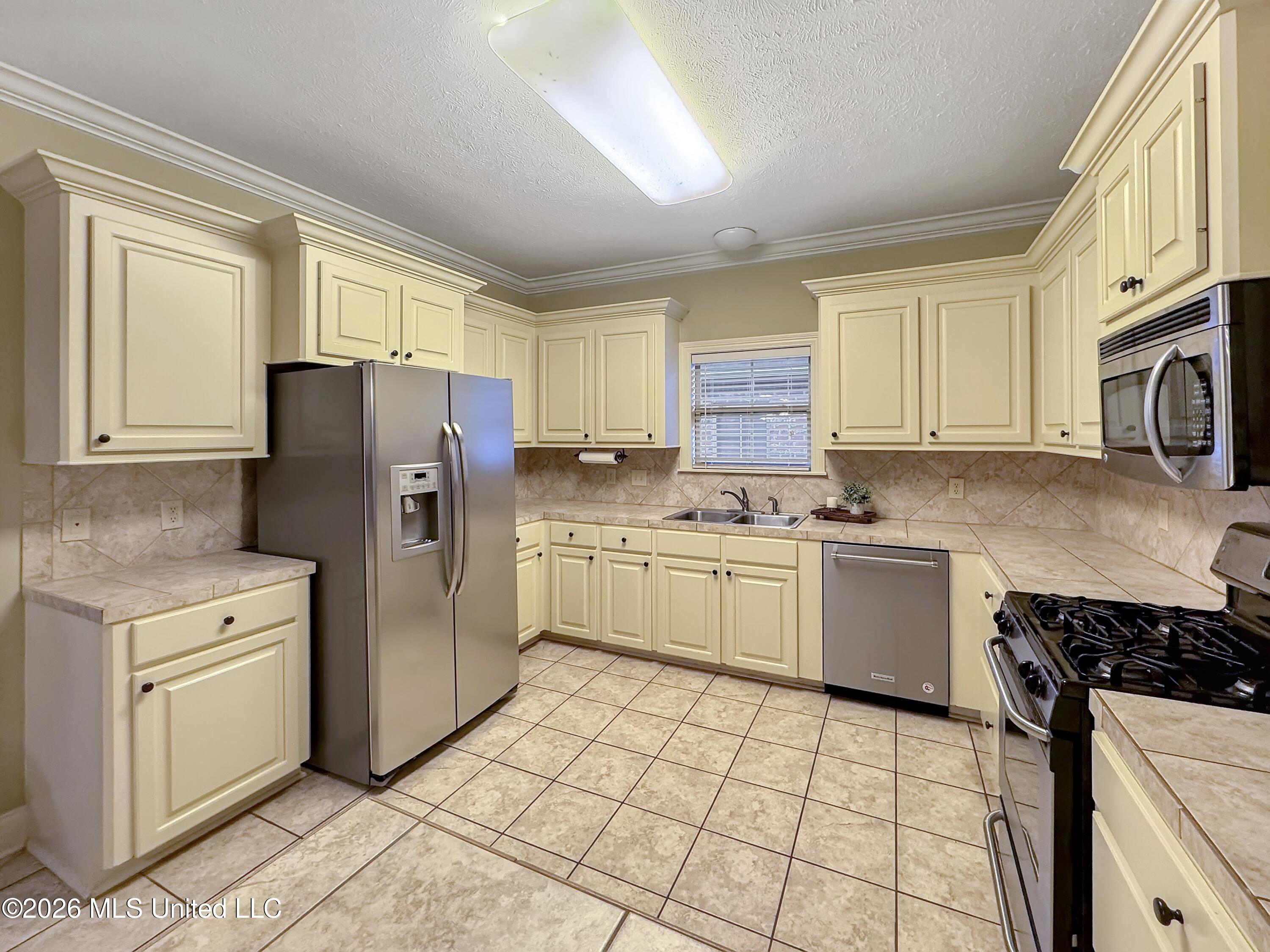 809 Windlass Cove Property Photo 10