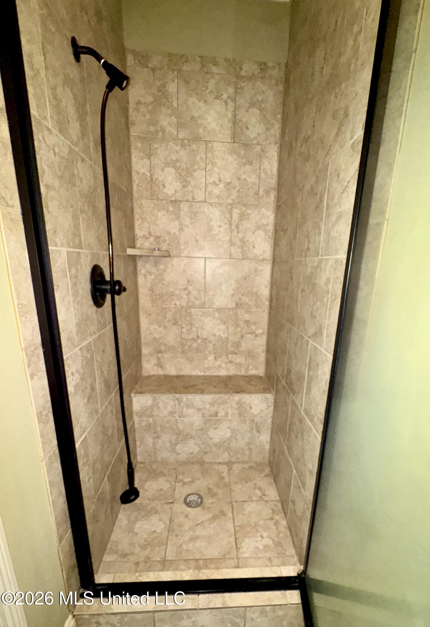 809 Windlass Cove Property Photo 16