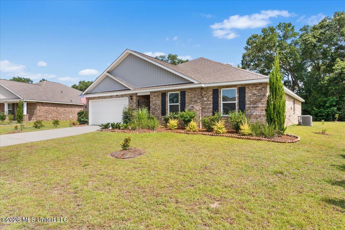 18042 Big Leaf Drive Property Photo 2