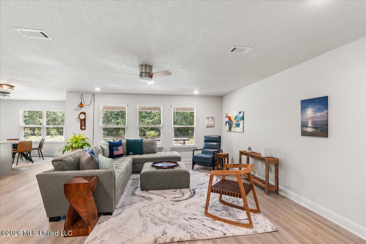 18042 Big Leaf Drive Property Photo 4