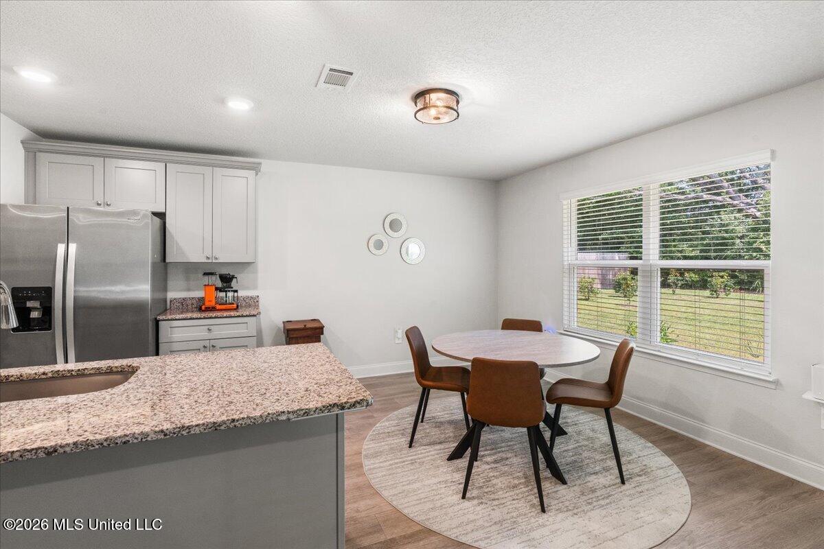 18042 Big Leaf Drive Property Photo 11