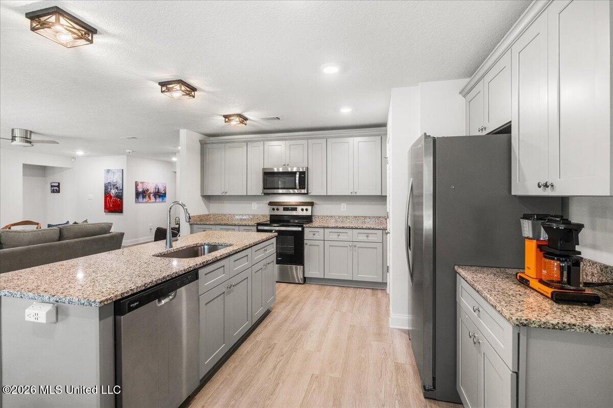 18042 Big Leaf Drive Property Photo 13